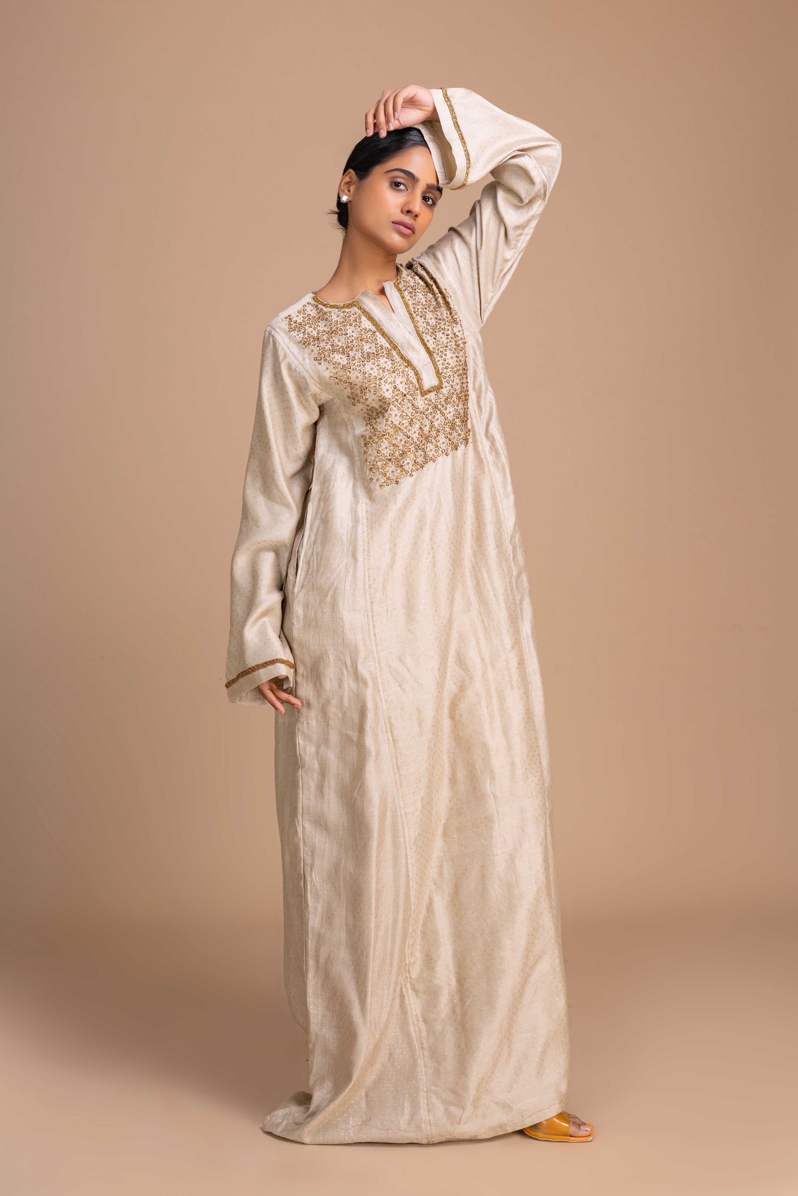 EMBROIDERY 9 JALABIYA TAUPE PERSIAN