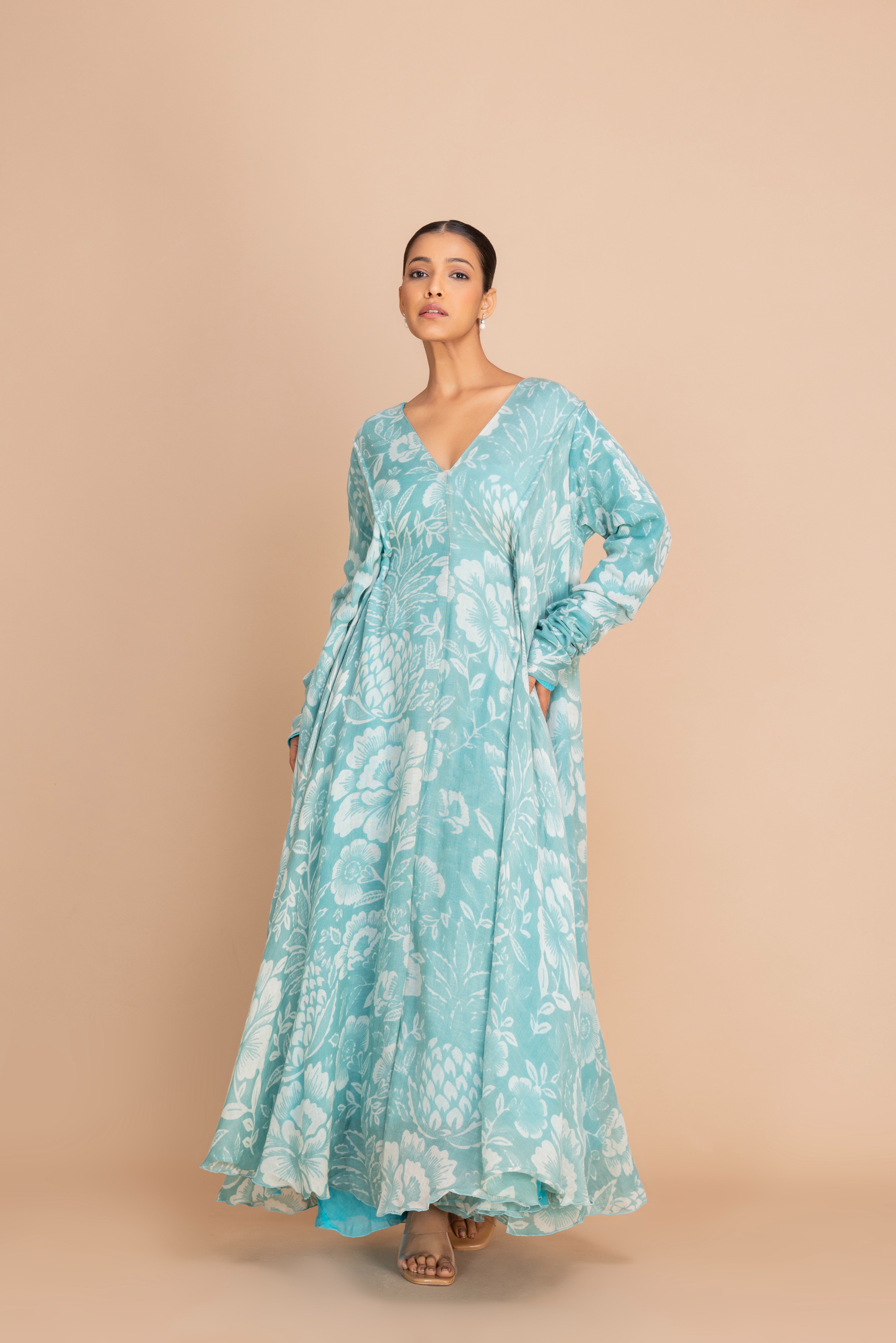 WOOL 1 VNECK 8B PERSIAN