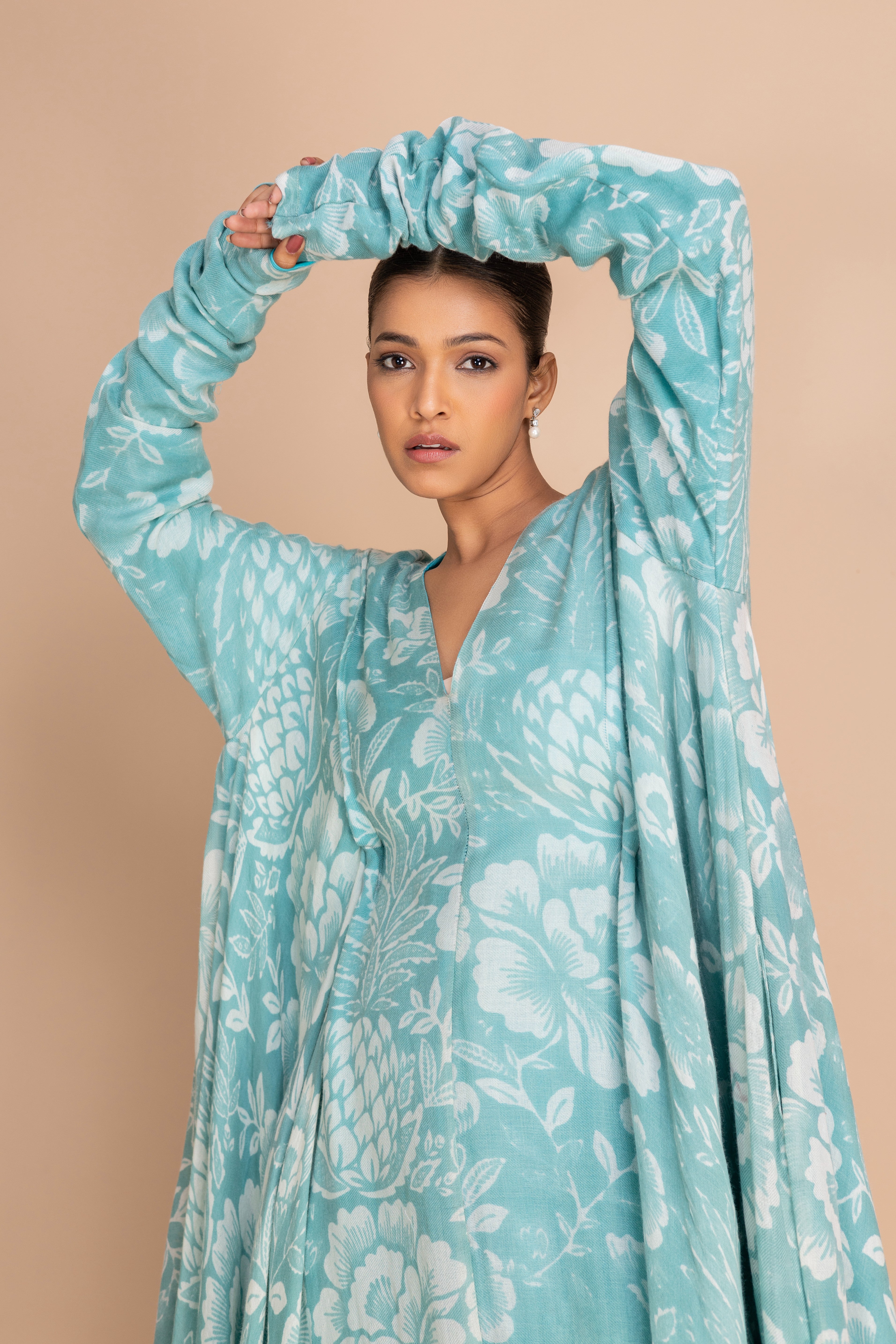 WOOL 1 VNECK 8B PERSIAN