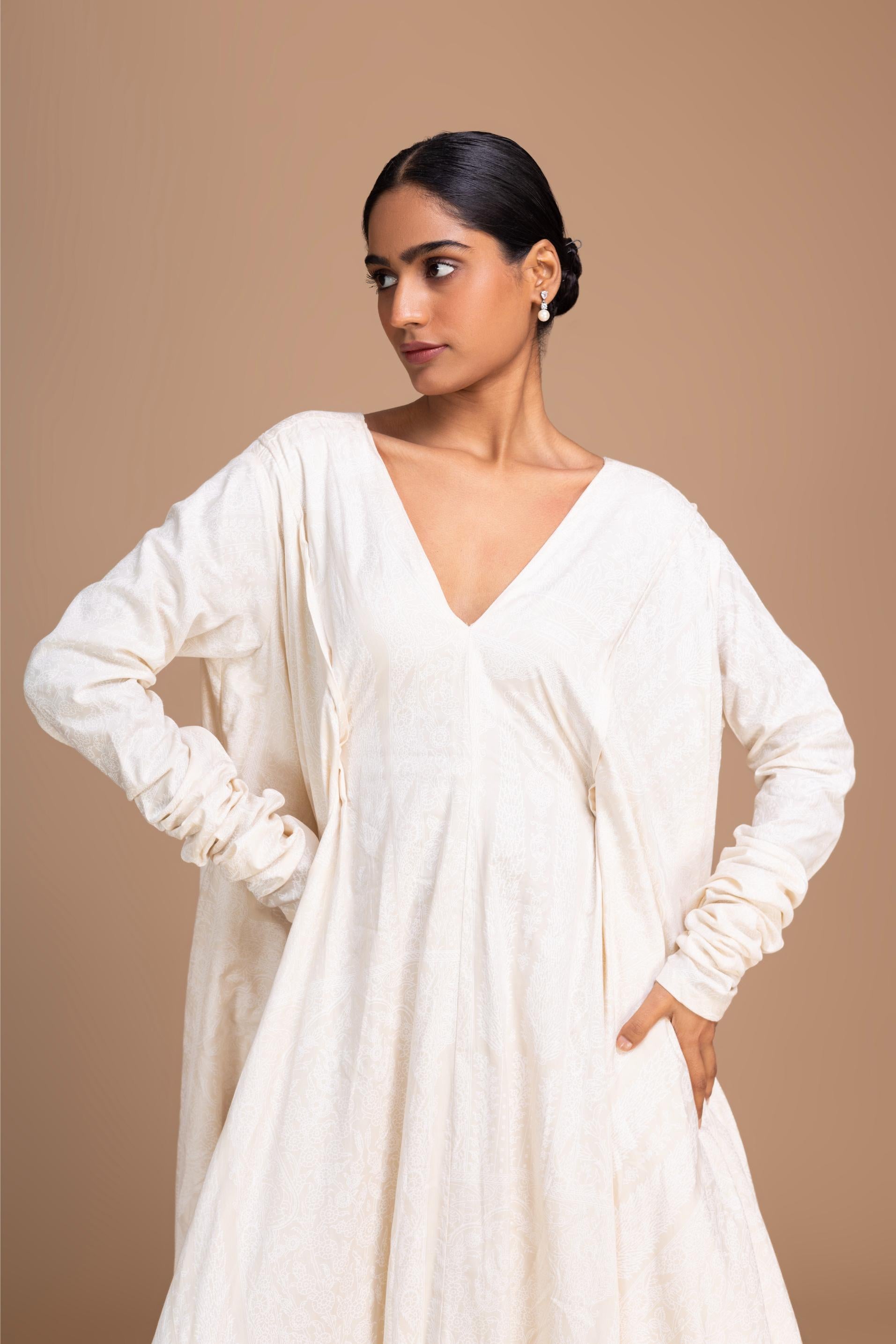 1 VNECK 14C PERSIAN