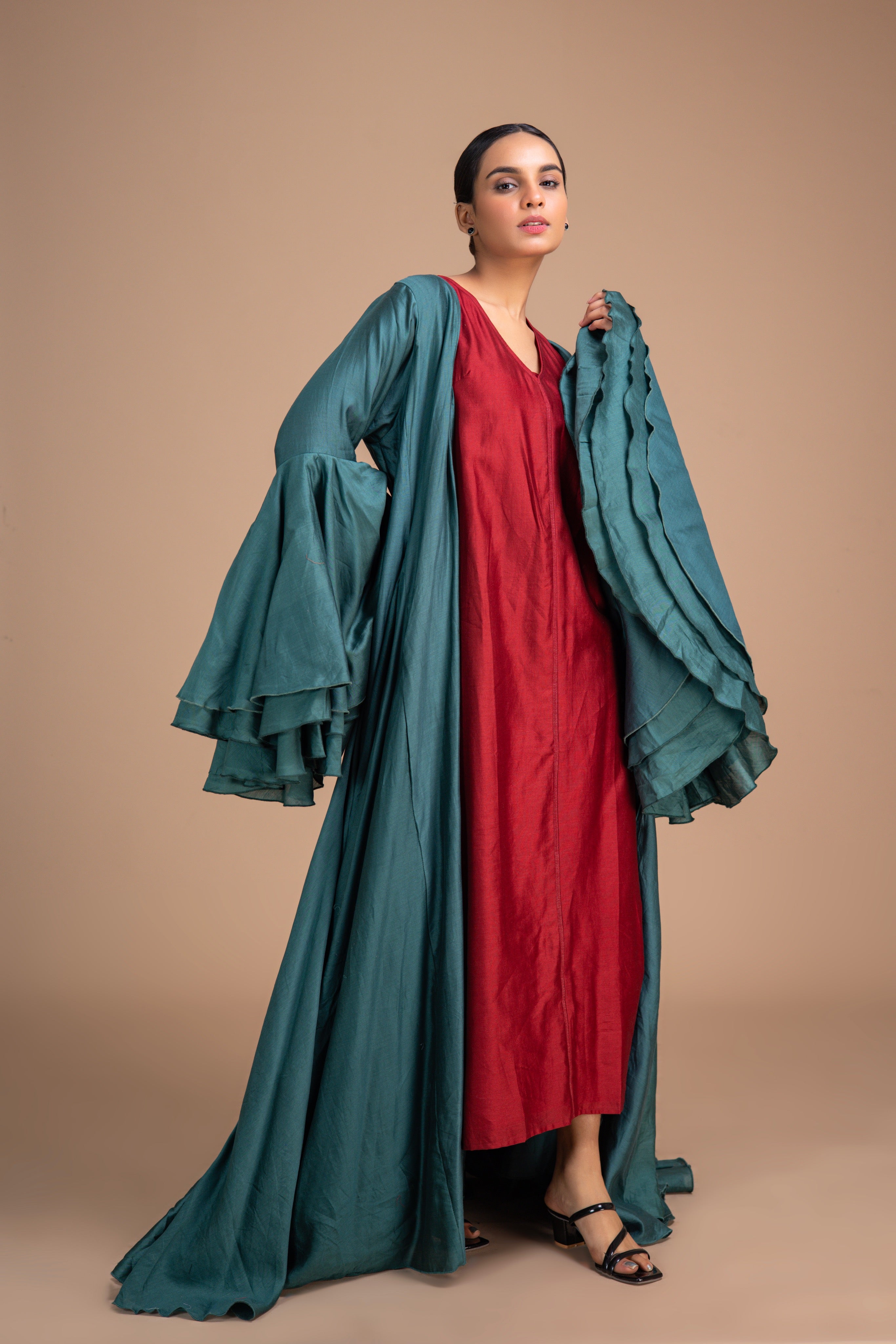 12 WIDE SLEEVES BISHT SET SPRAY PERSIAN