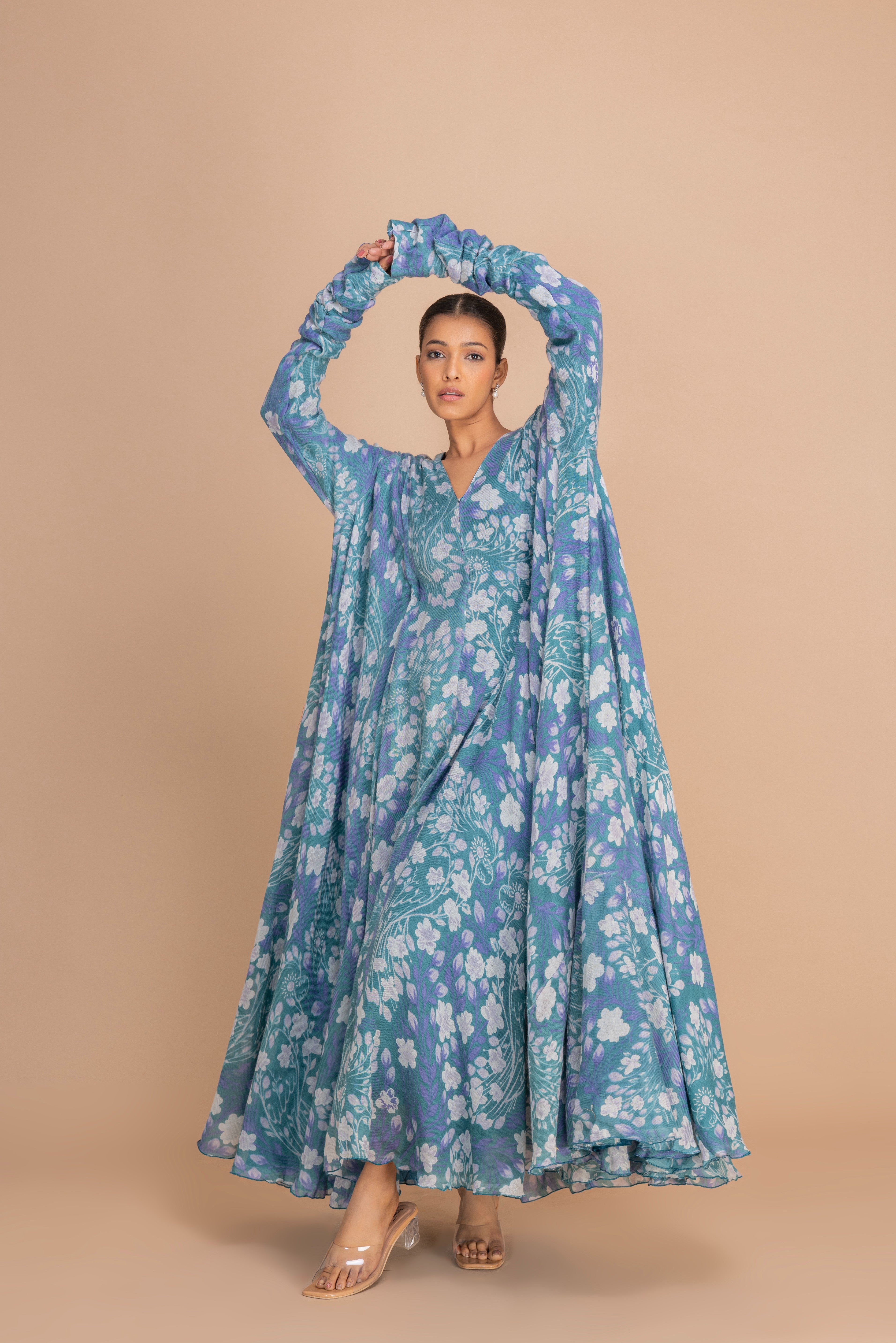 WOOL 1 VNECK 2C PERSIAN