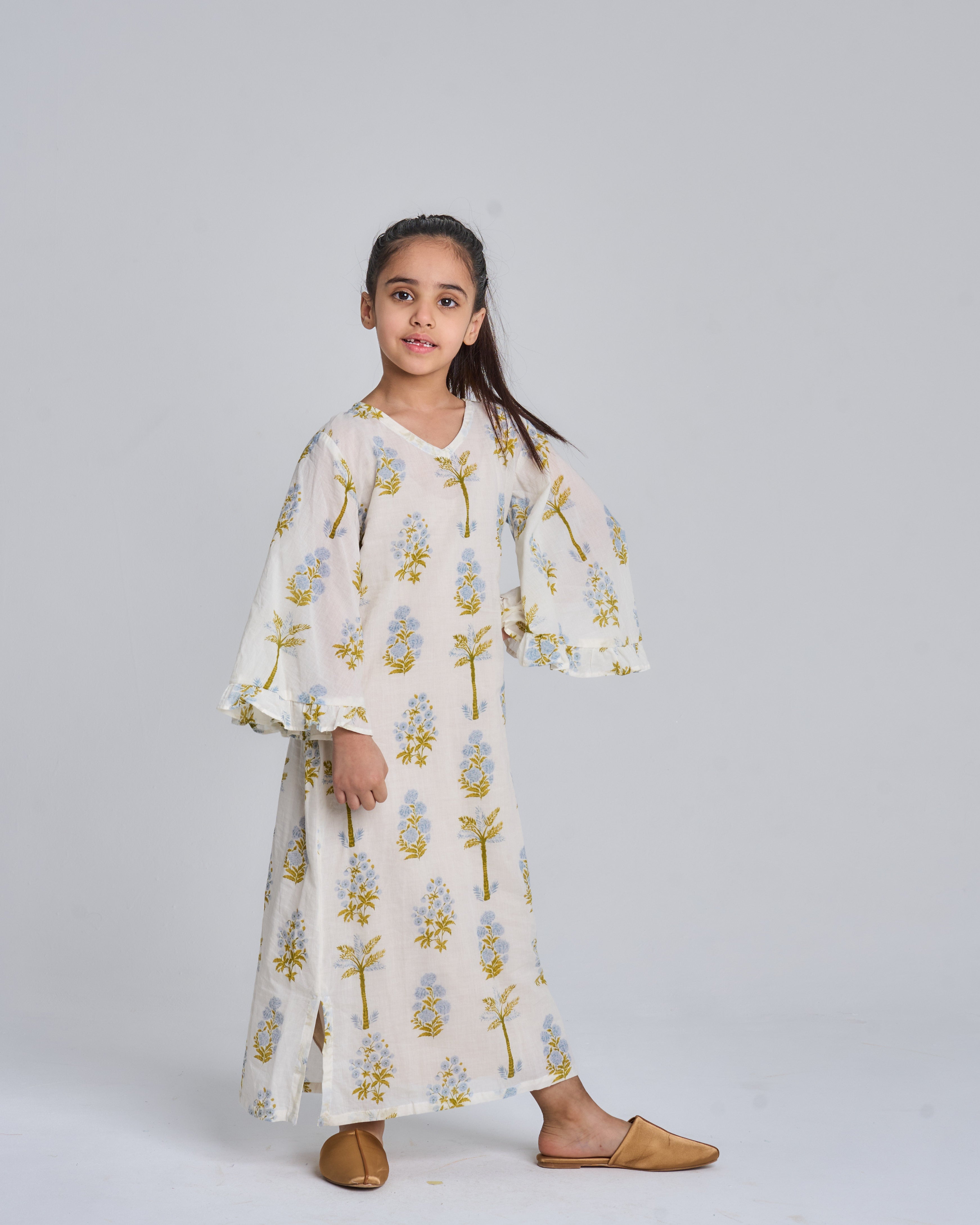 Kids 5 Wide Ruffles 13A SAHARA