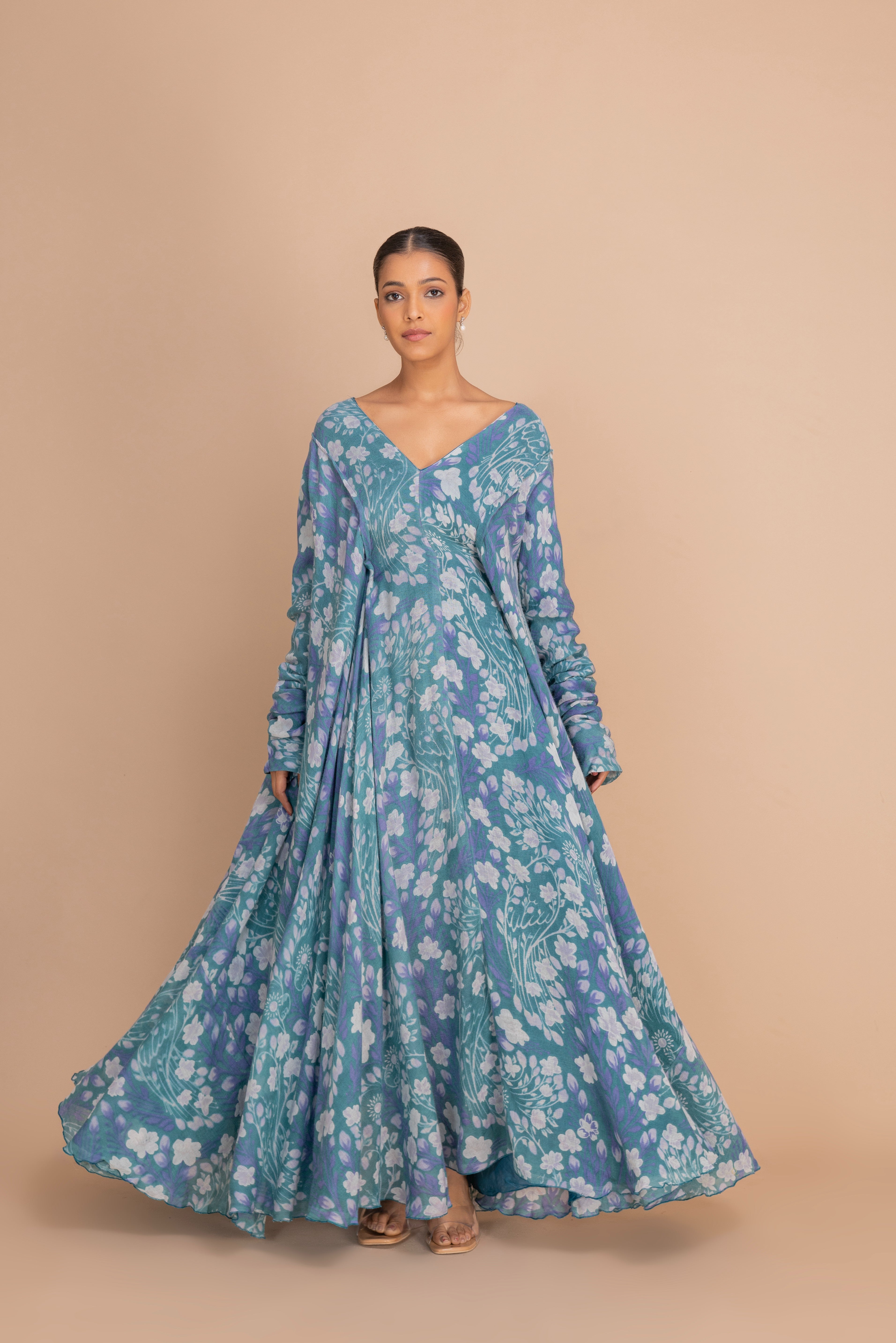 WOOL 1 VNECK 2C PERSIAN
