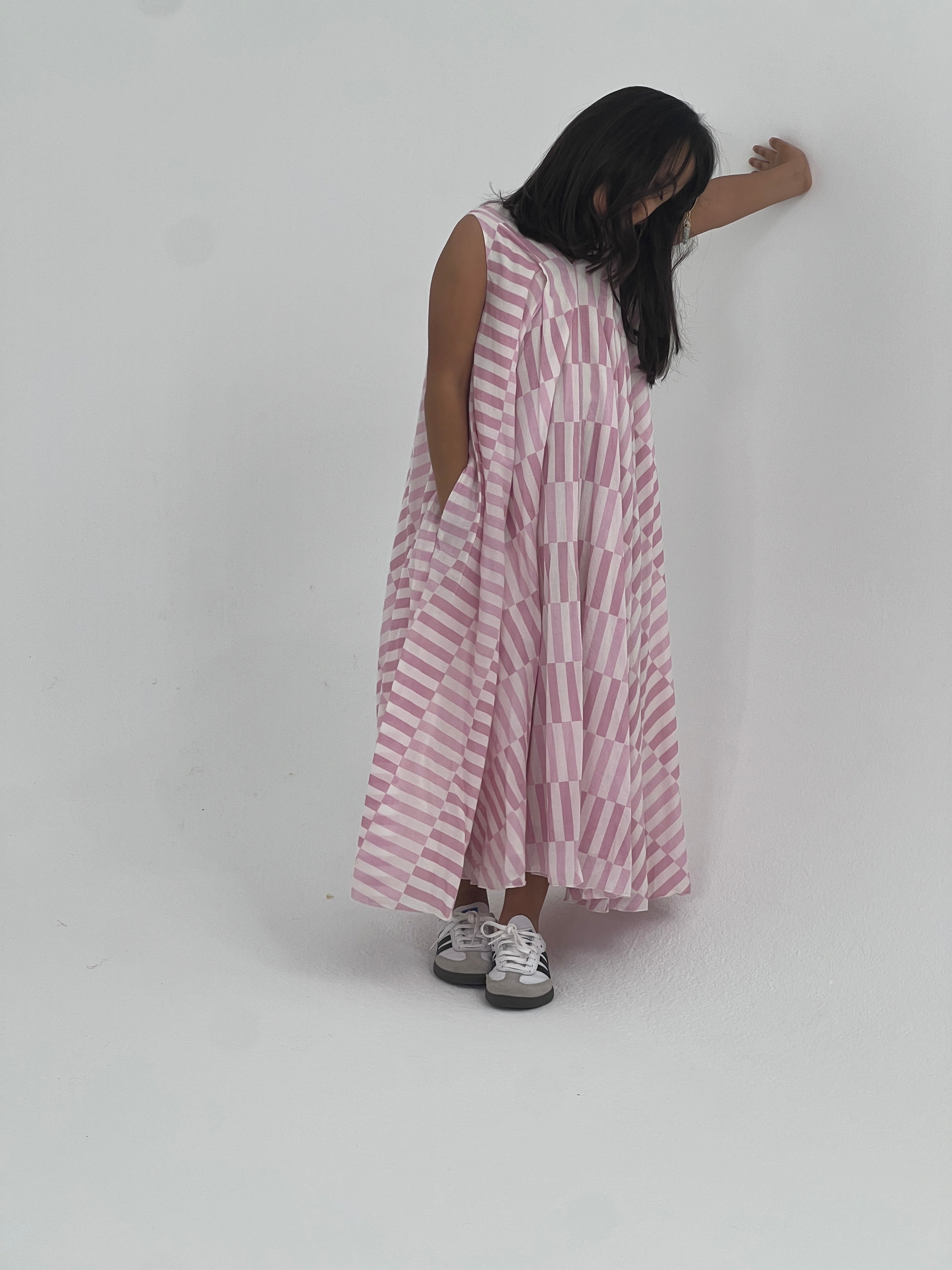Kids 1 Vneck 20A SAHARA