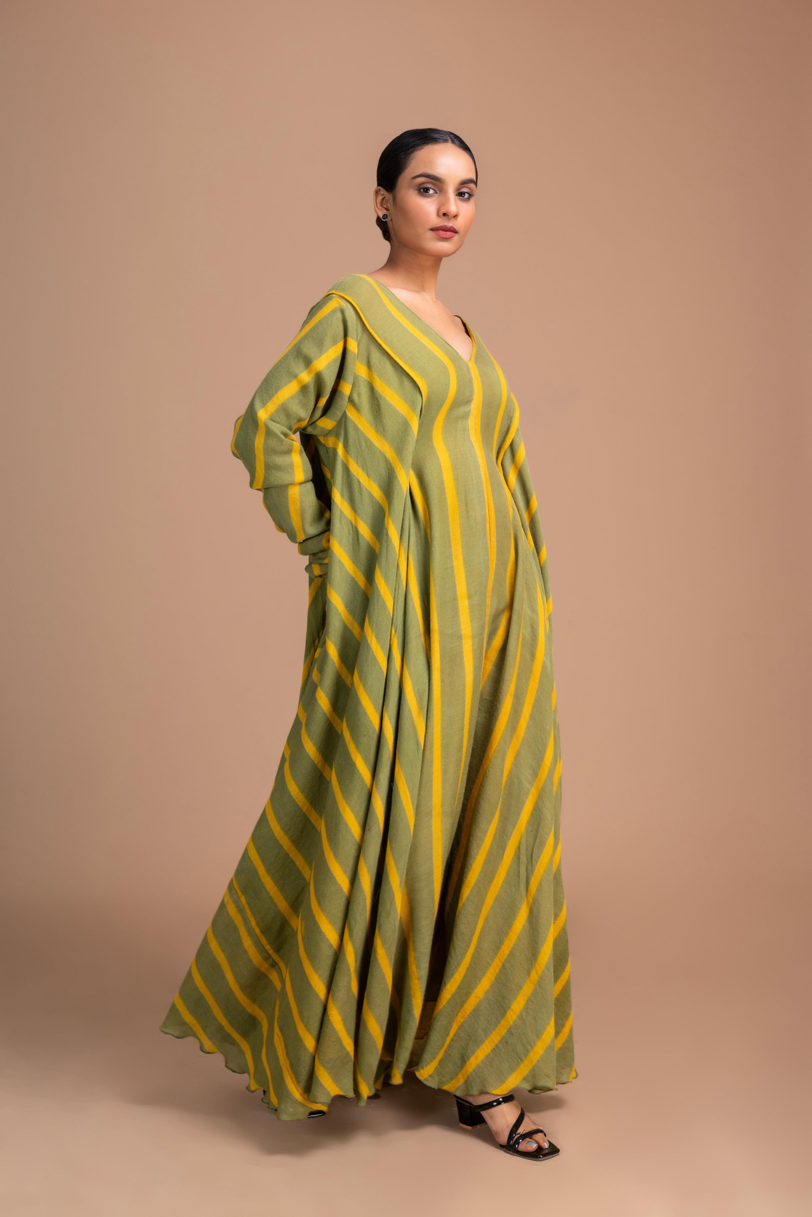 WOOL 1VNECK GREEN STRIPES PERSIAN