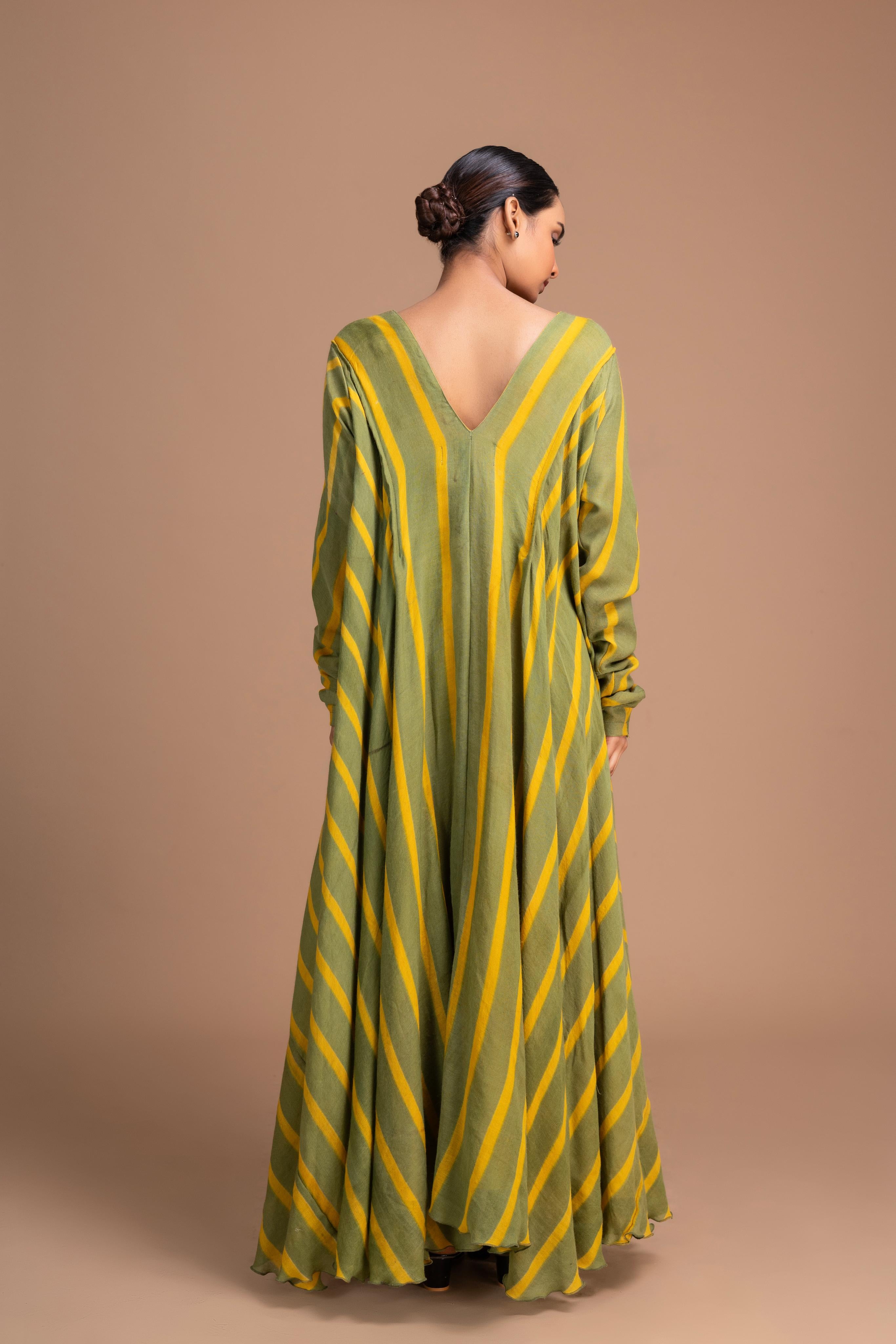 WOOL 1VNECK GREEN STRIPES PERSIAN