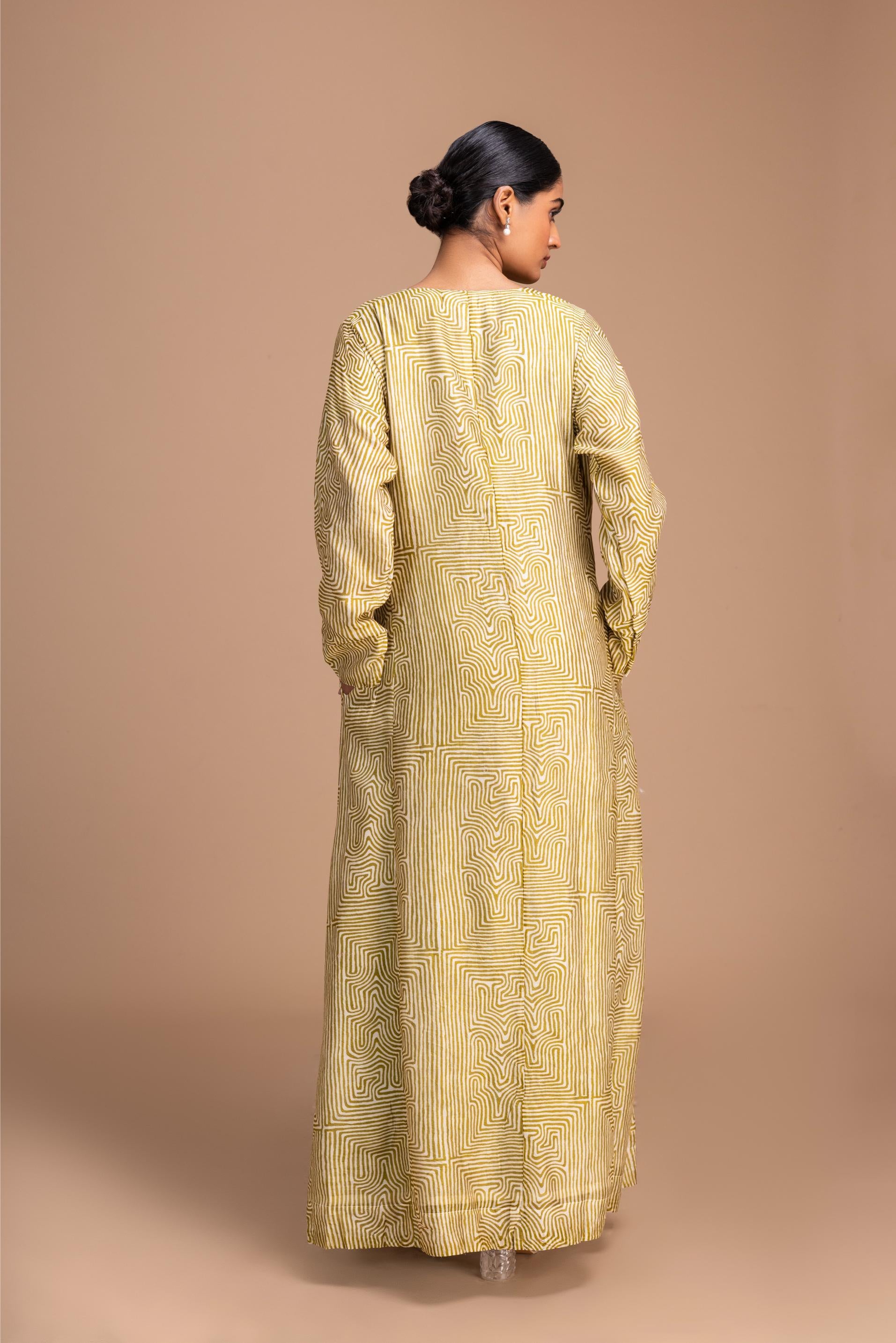 14 BISHT SET 25C PERSIAN