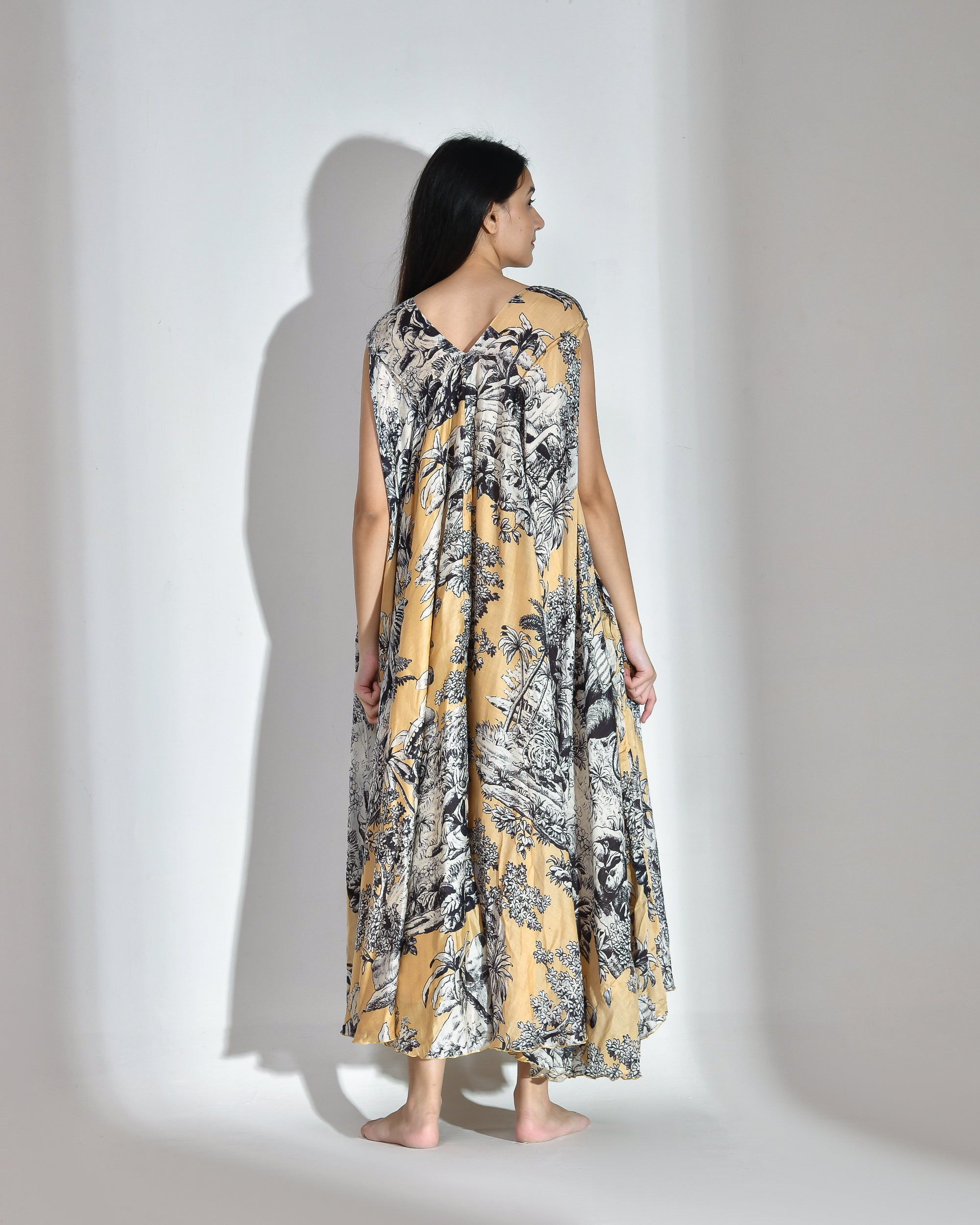 2 V neck Sleeveless 3C SAHARA