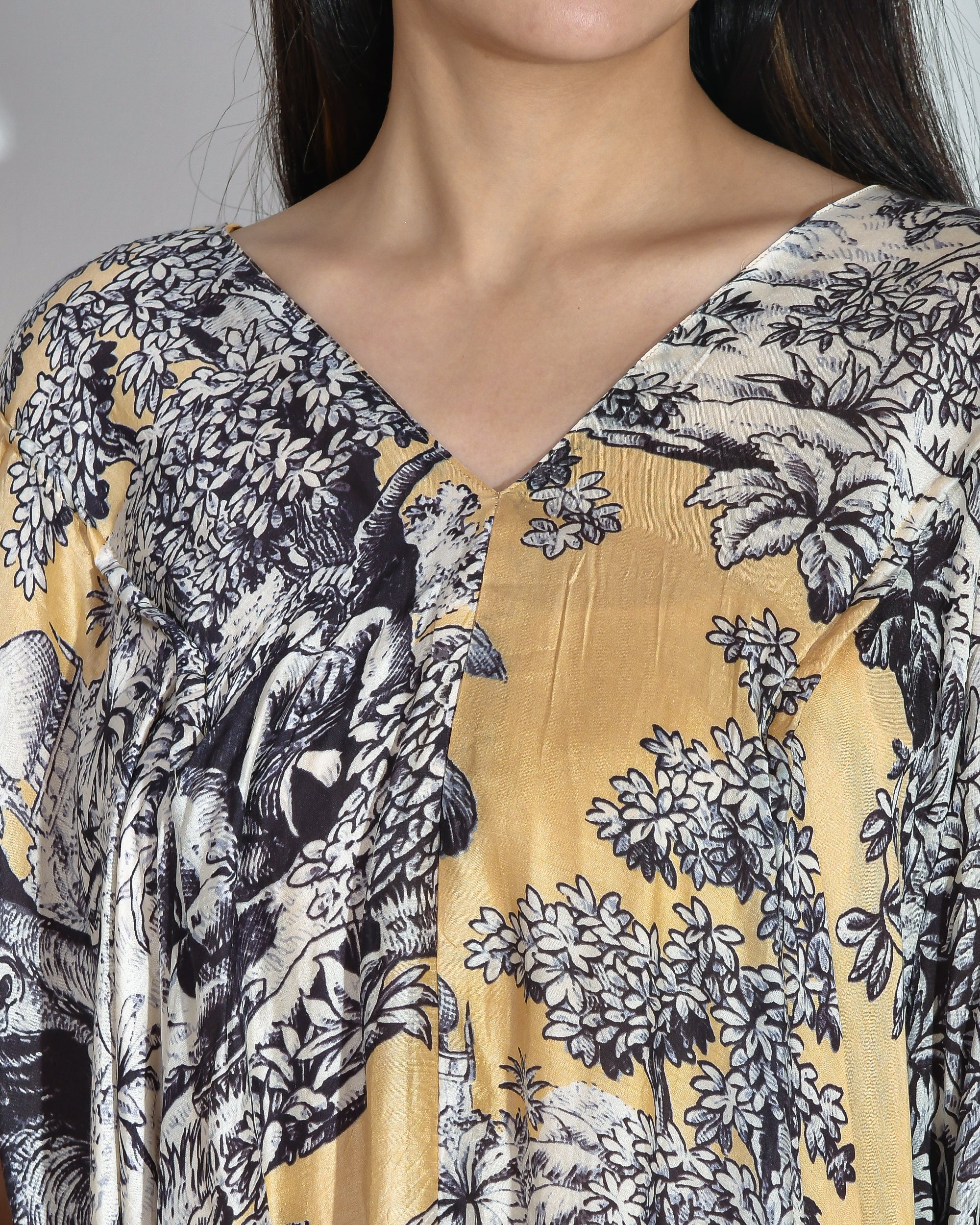 2 V neck Sleeveless 3C SAHARA
