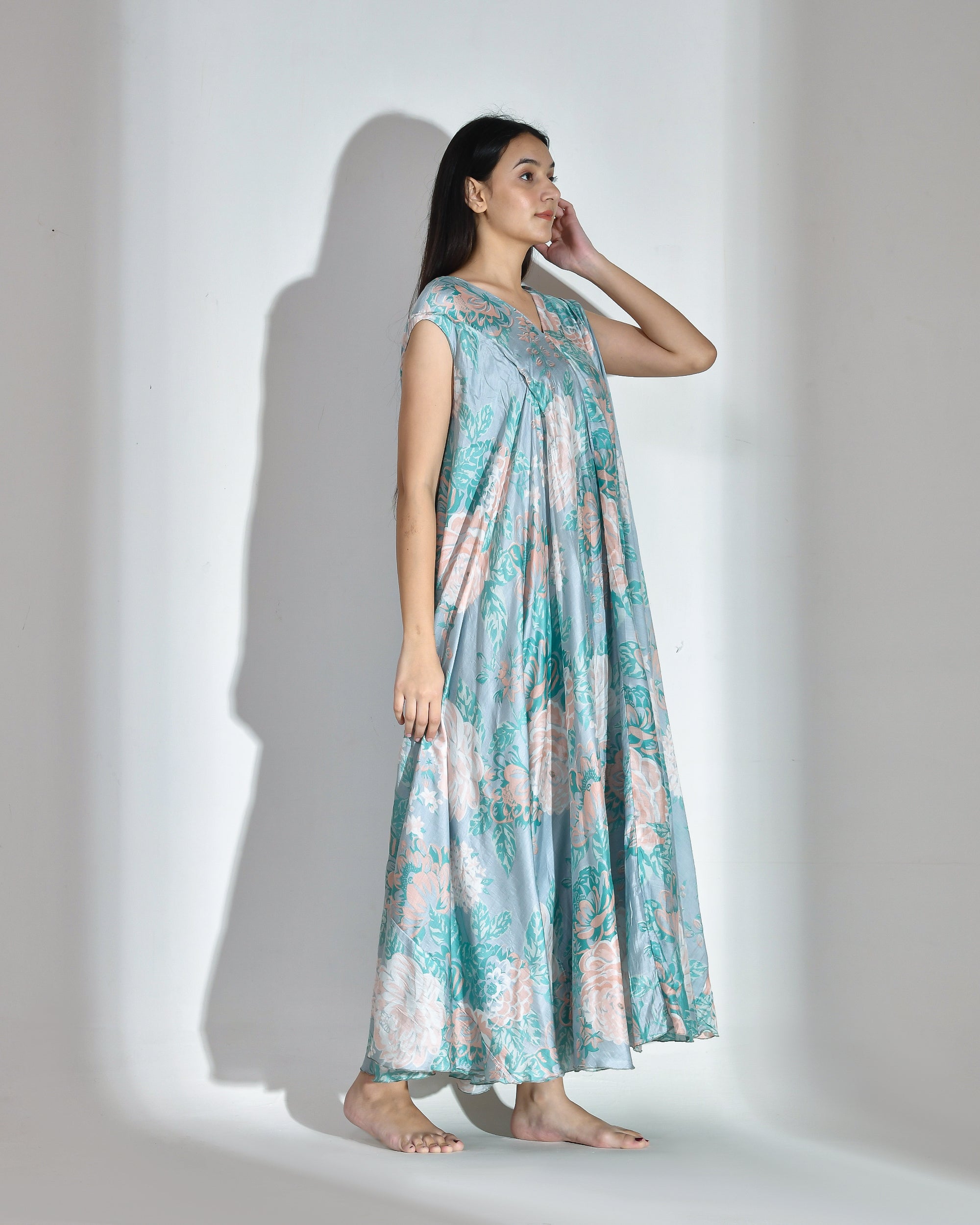 2 V neck Sleeveless 1C SAHARA
