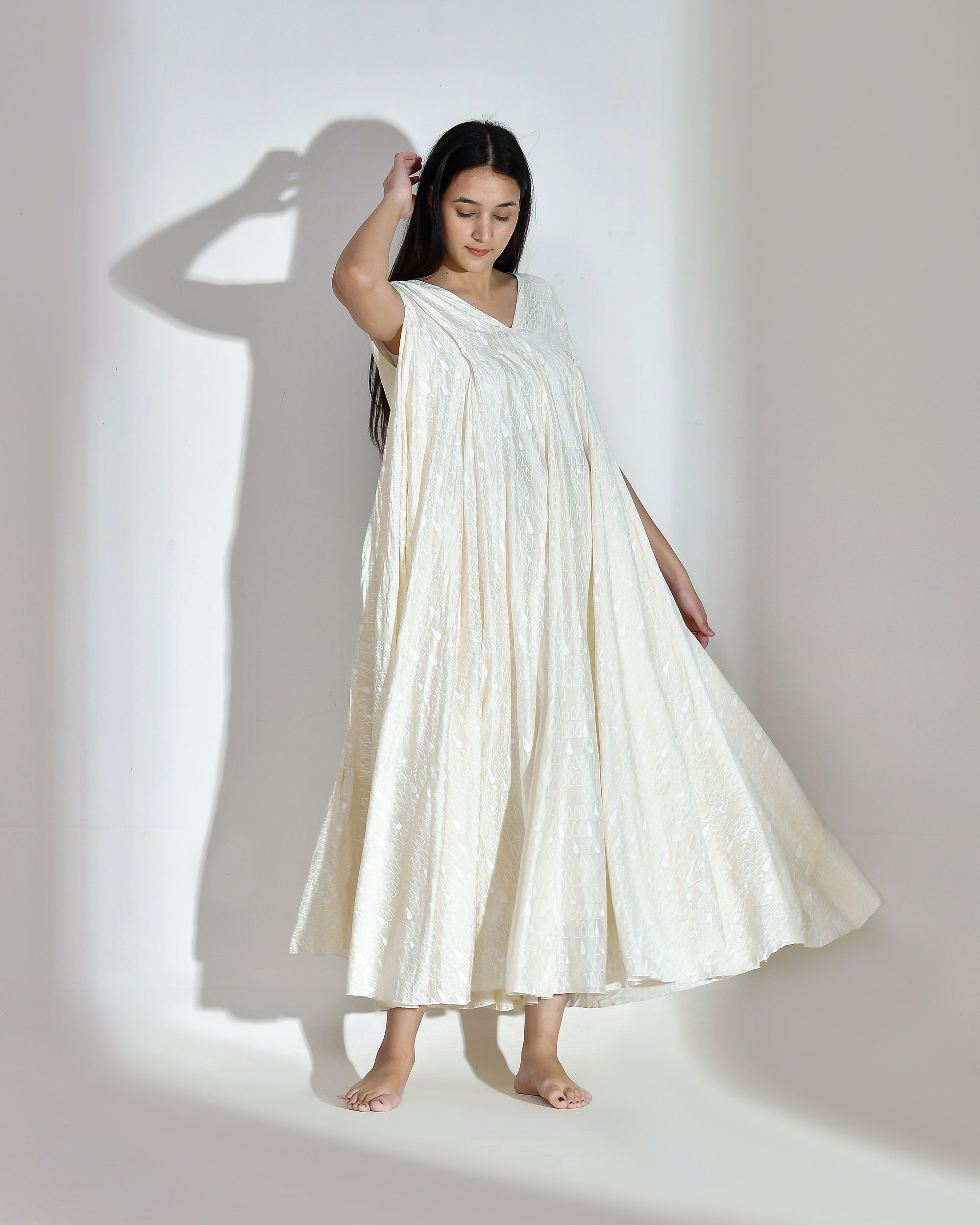 2 Vneck Sleeveless 14C SAHARA