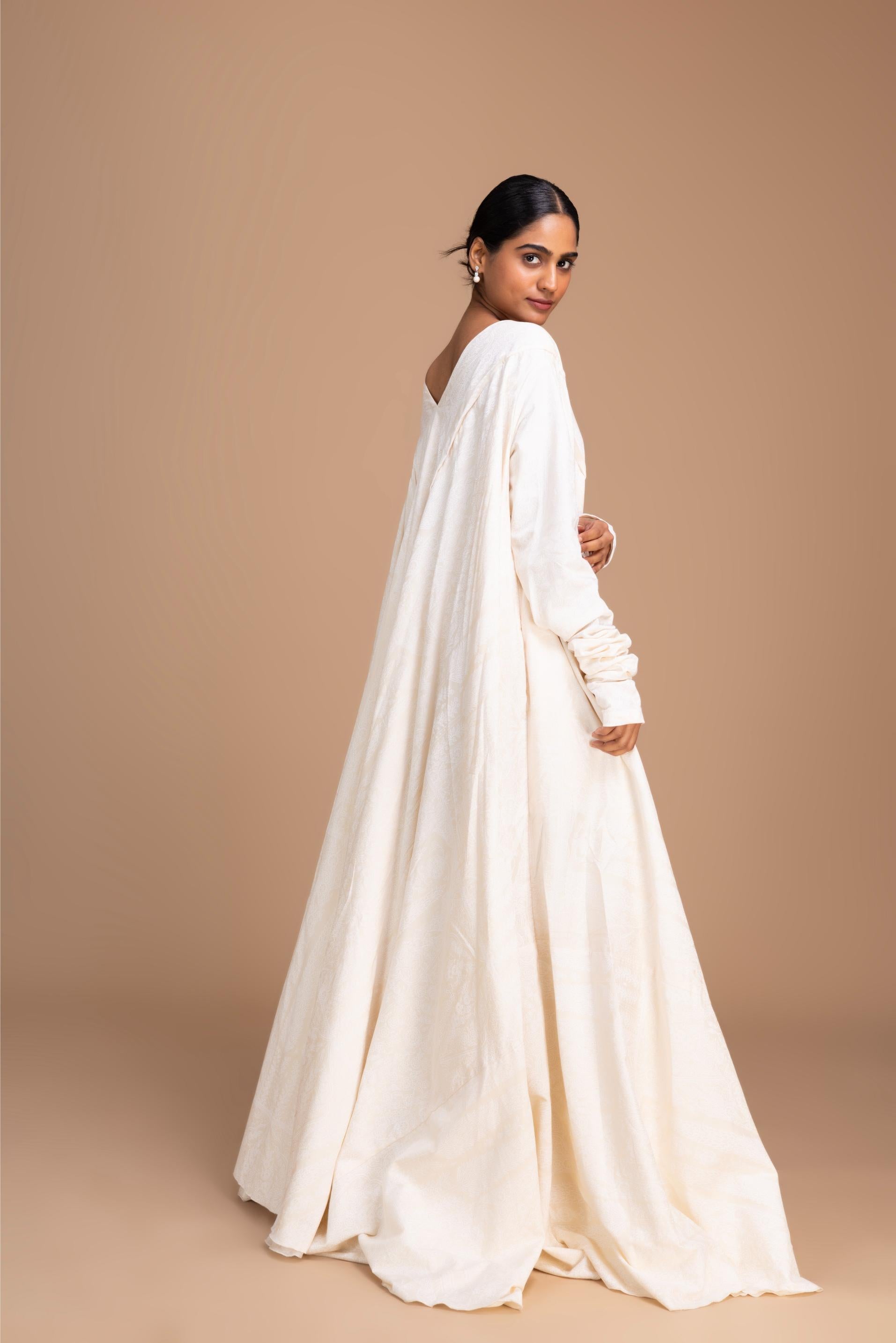 1 VNECK 14C PERSIAN