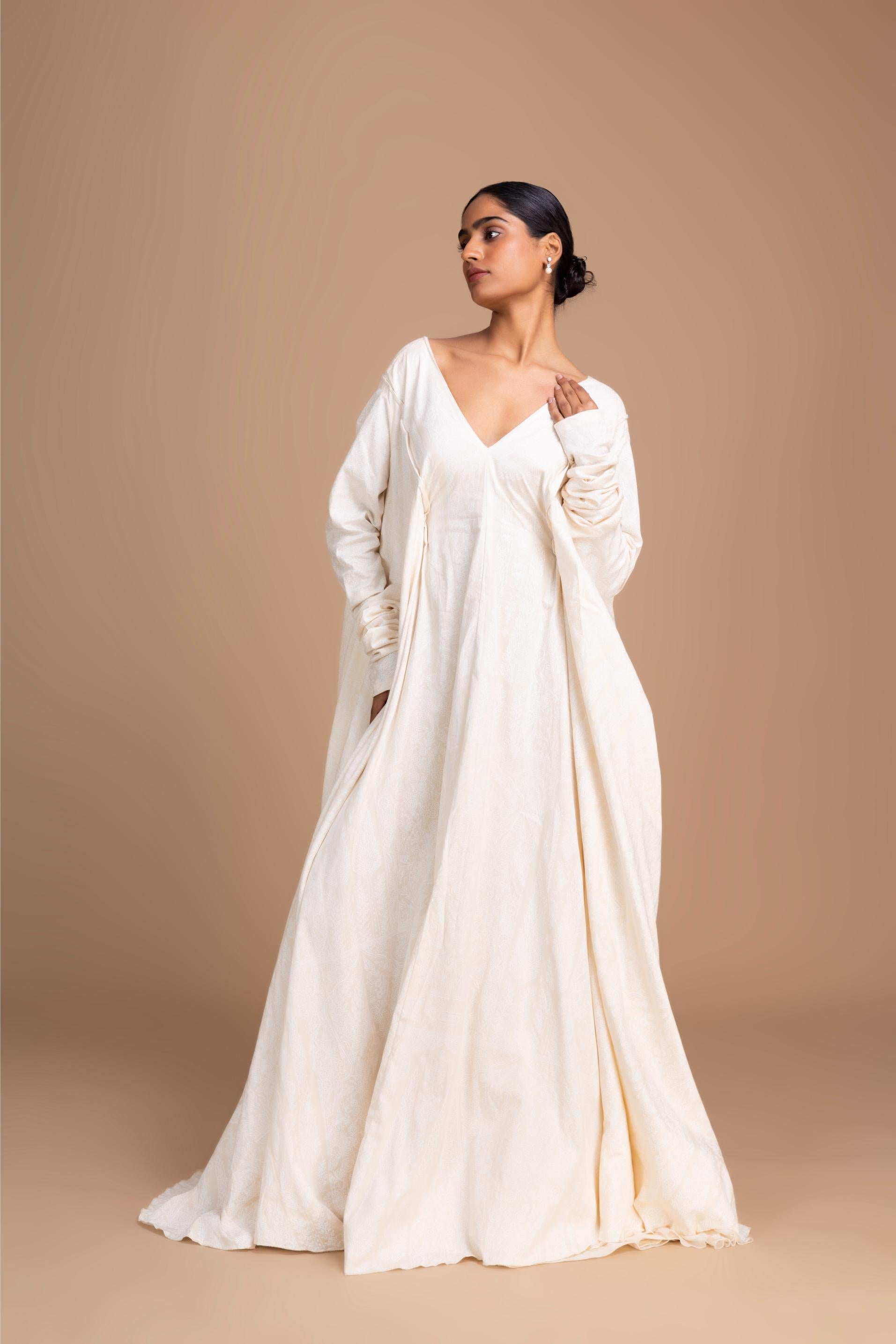 1 VNECK 14C PERSIAN