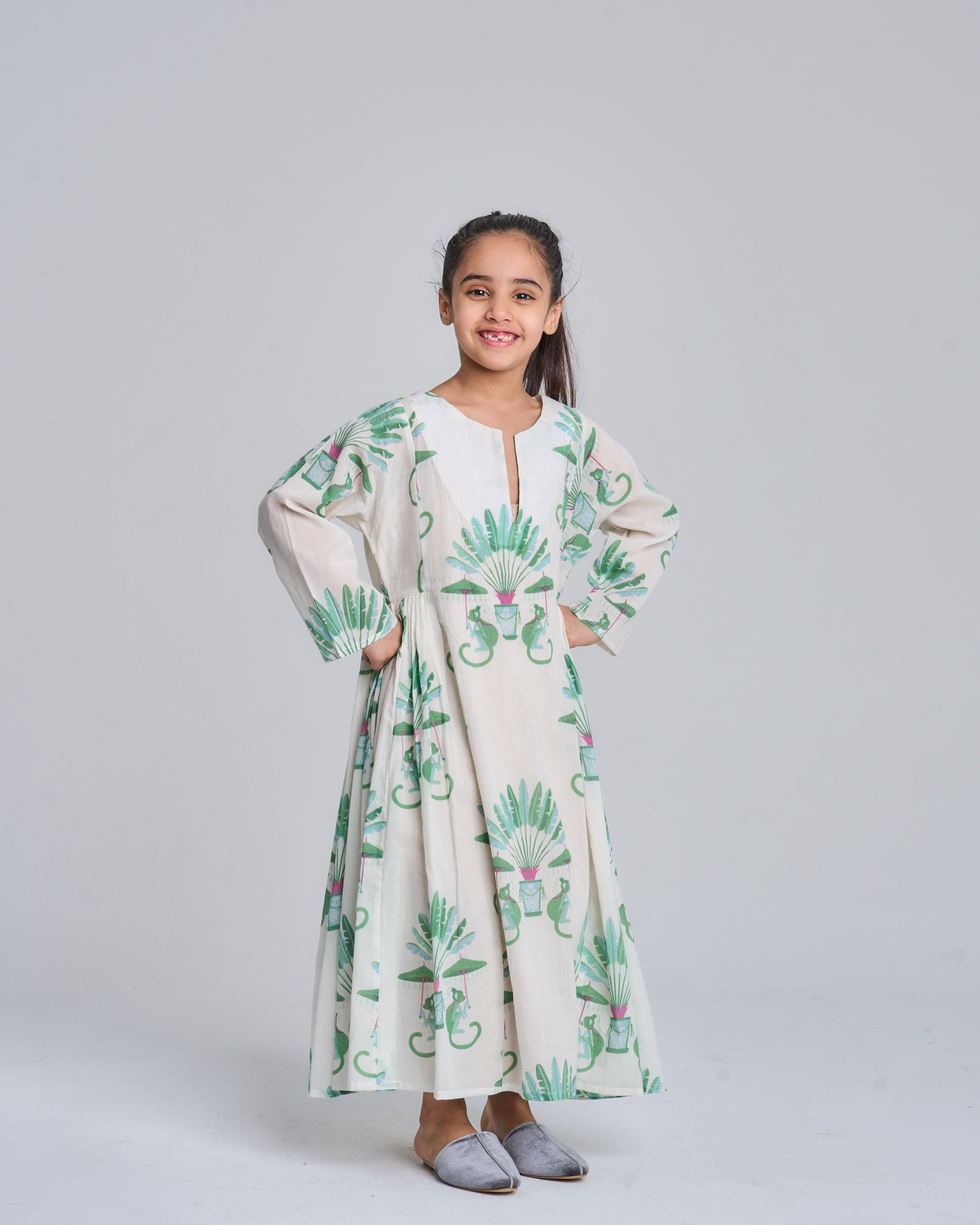 Kids 7-side pleats 1B