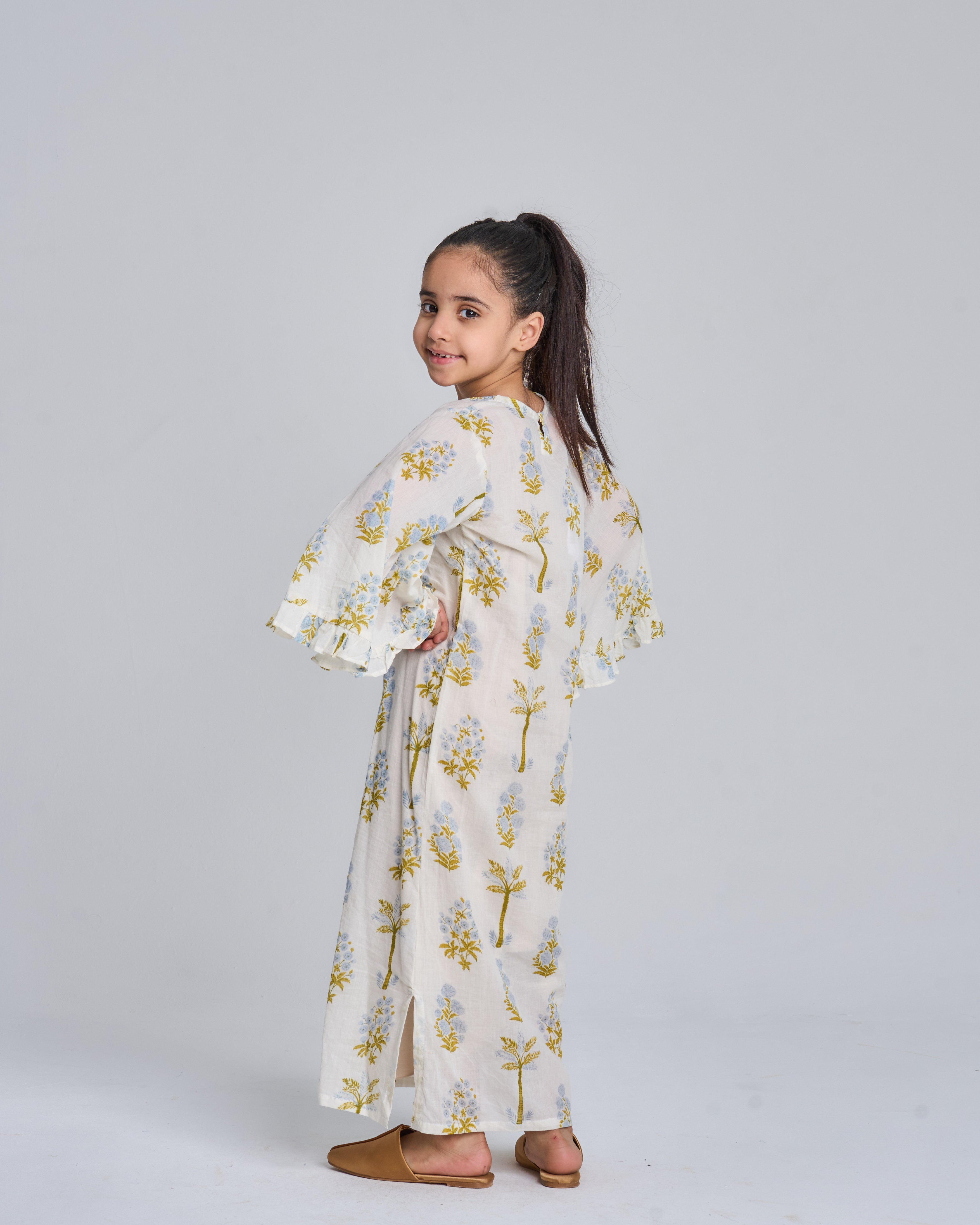 Kids 5 Wide Ruffles 13A SAHARA