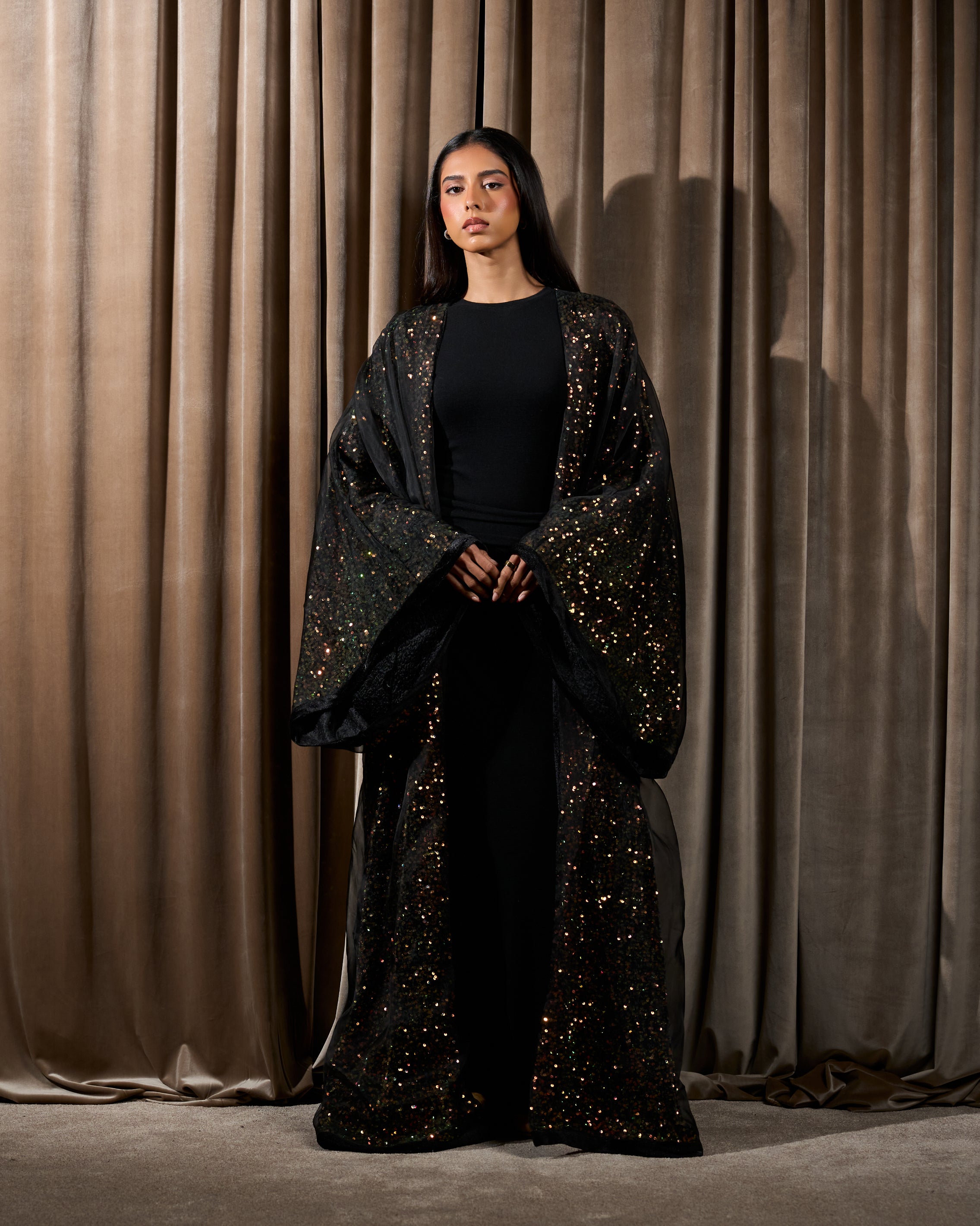 BLACK JAZZAR/SEQUIN BISHT