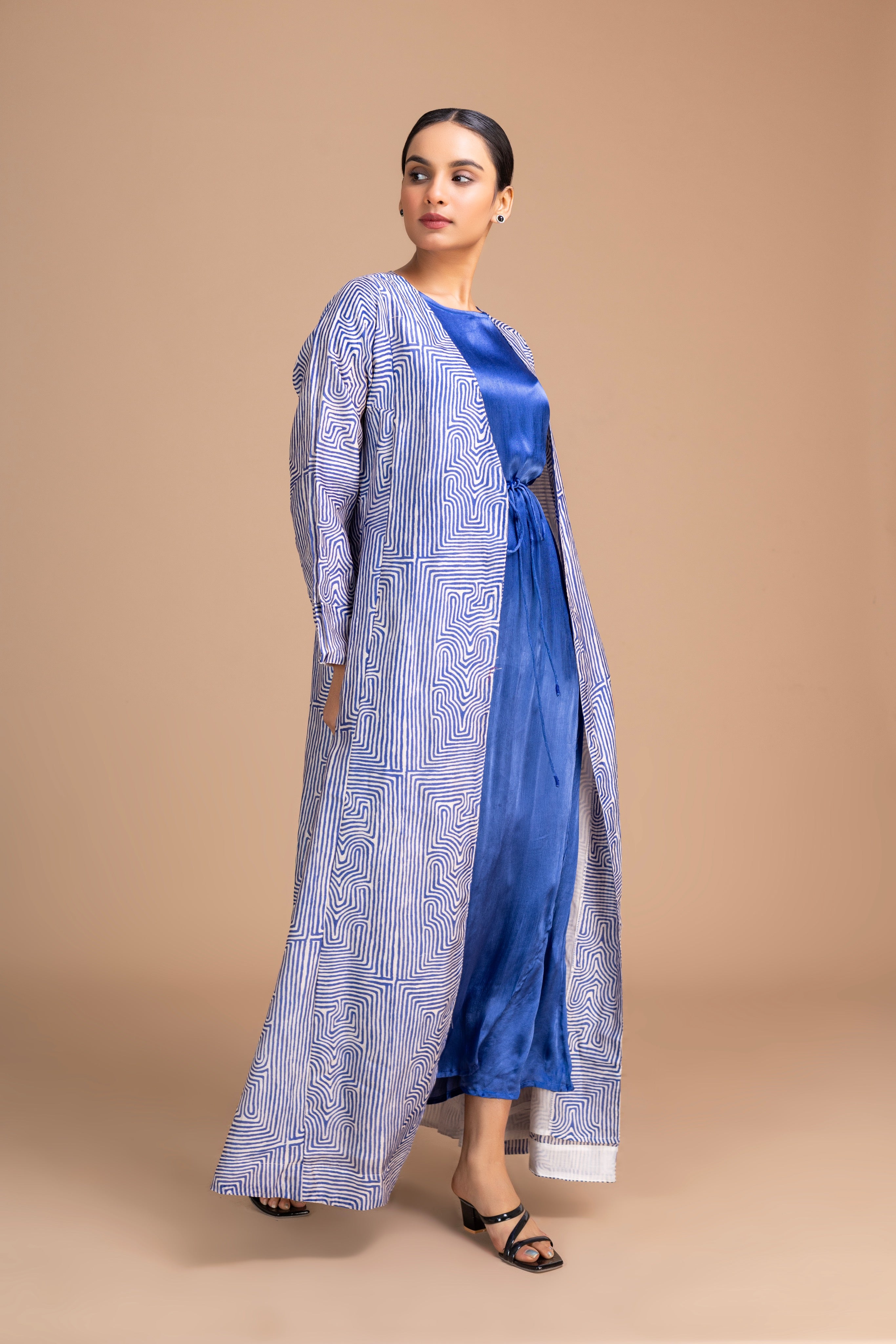 14 BISHT SET 25B PERSIAN
