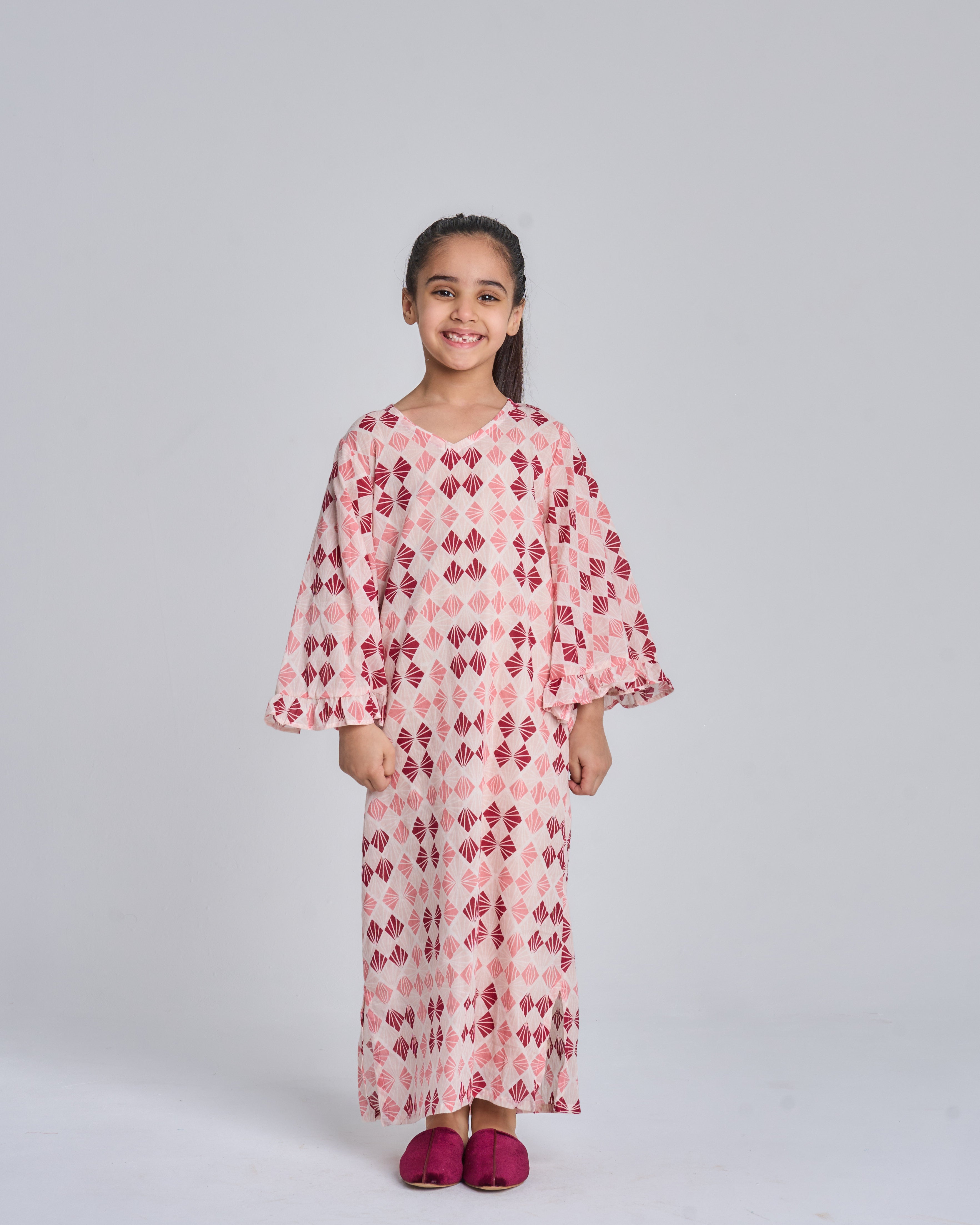 Kids 5 Wide Ruffles 7B SAHARA