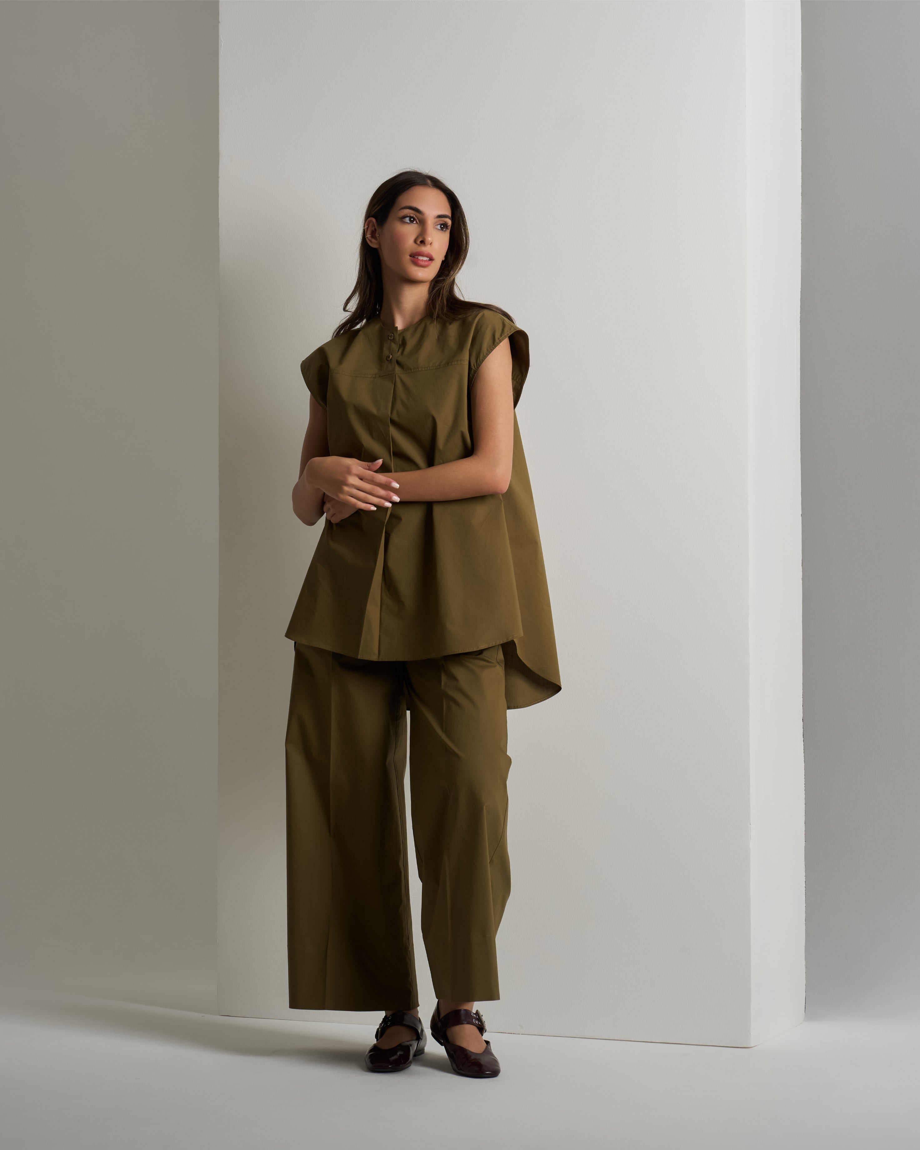 BASIC SLEEVELESS TOP & PANTS