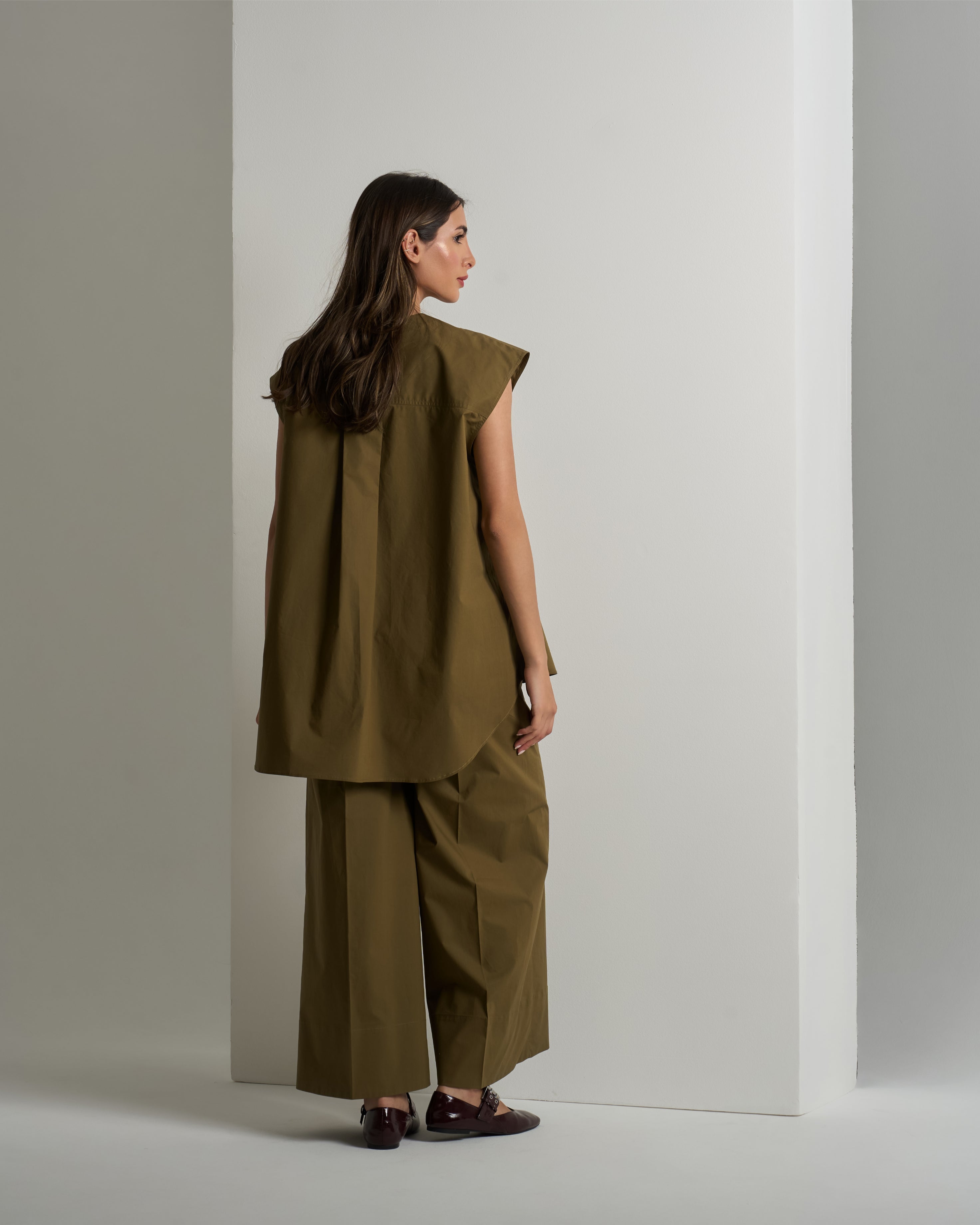 BASIC SLEEVELESS TOP & PANTS