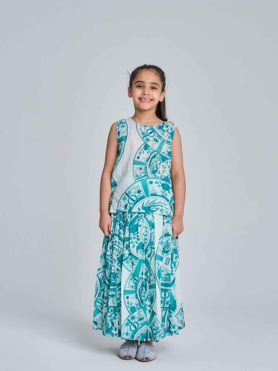 Kids 4- sleeveless + skirt 19C