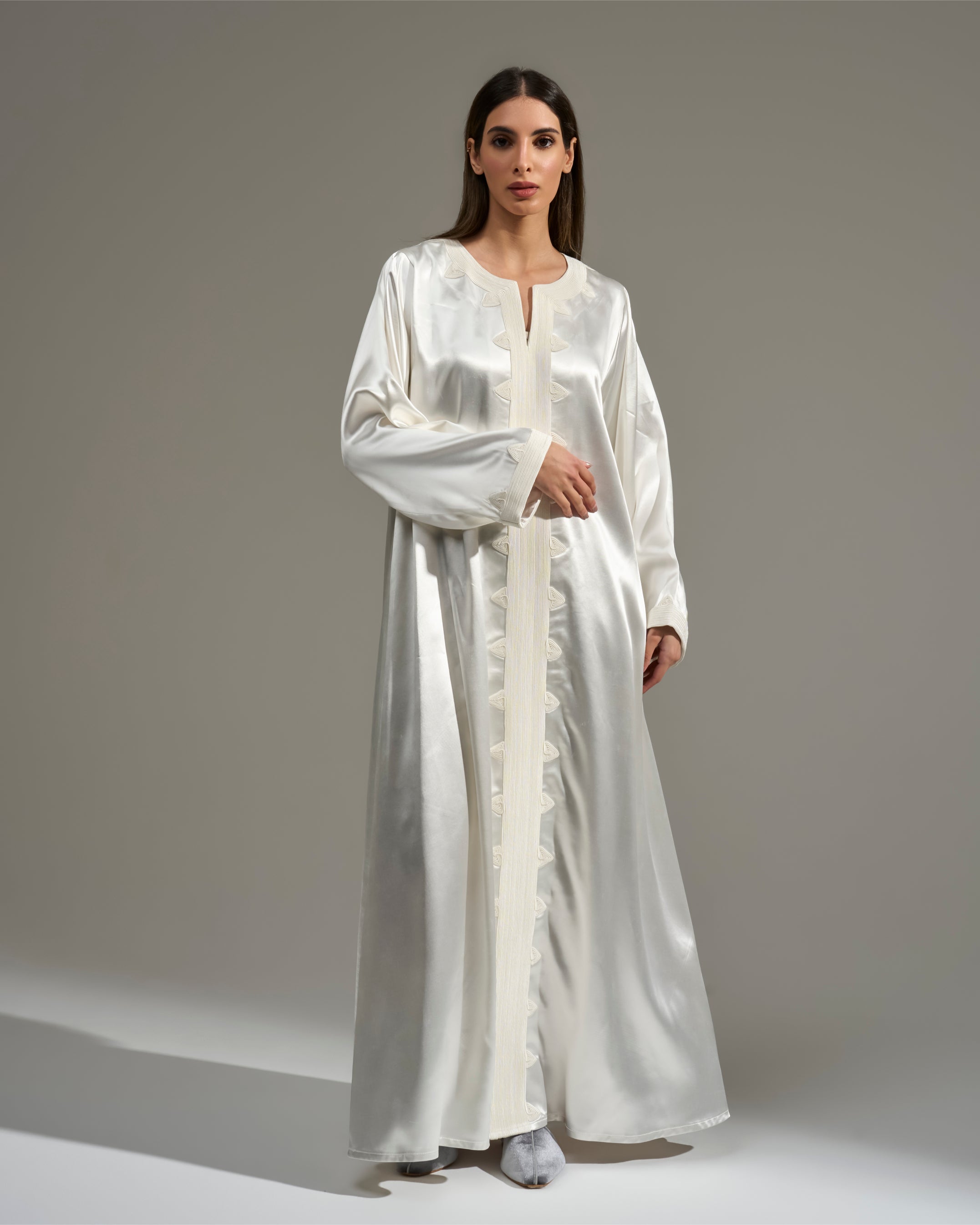 WHITE CENTERED EMBROIDERED DRESS