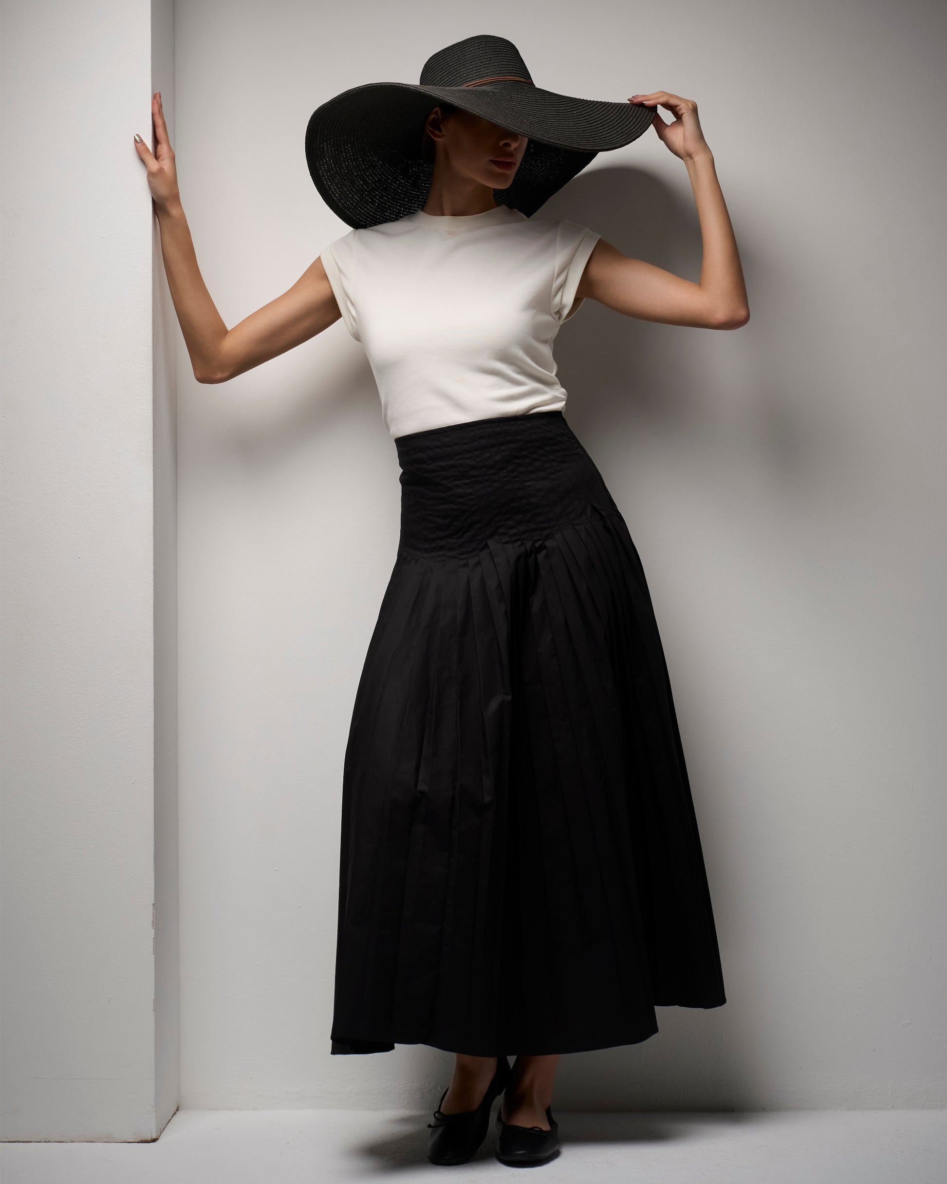 PLEATED A-LINE LONG SKIRT