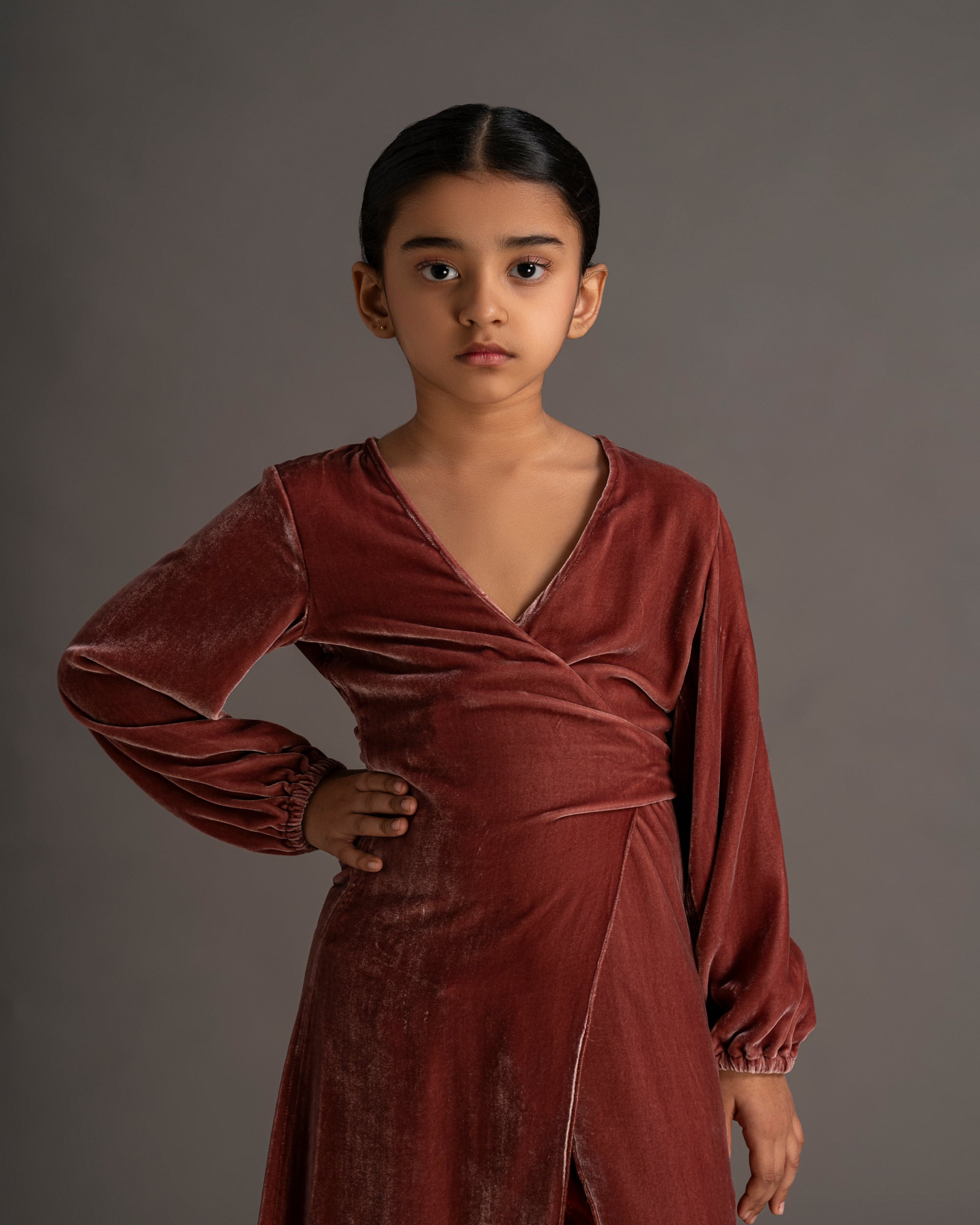 KIDS SILK VELVET BISHT WITH PANTS