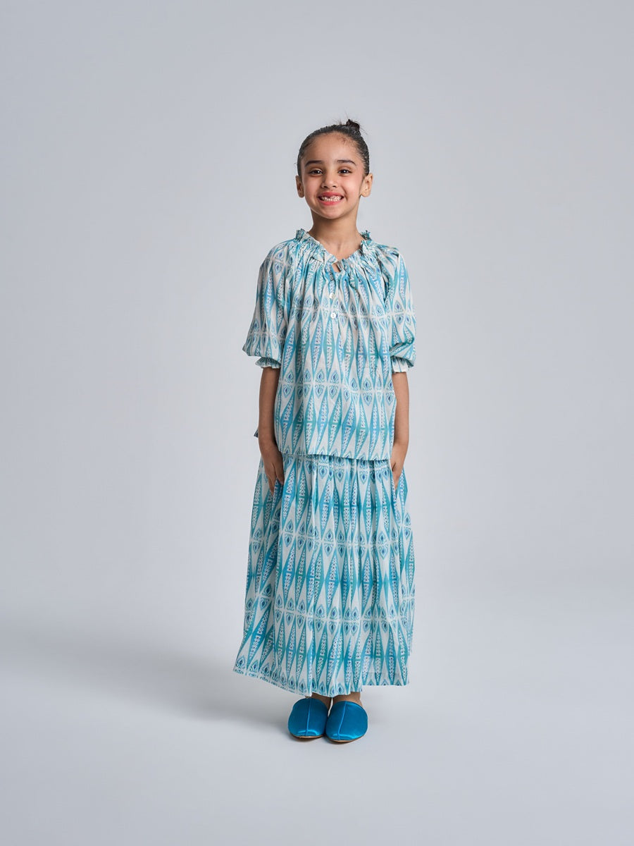 Kids 5- long sleeves +skirt 14B