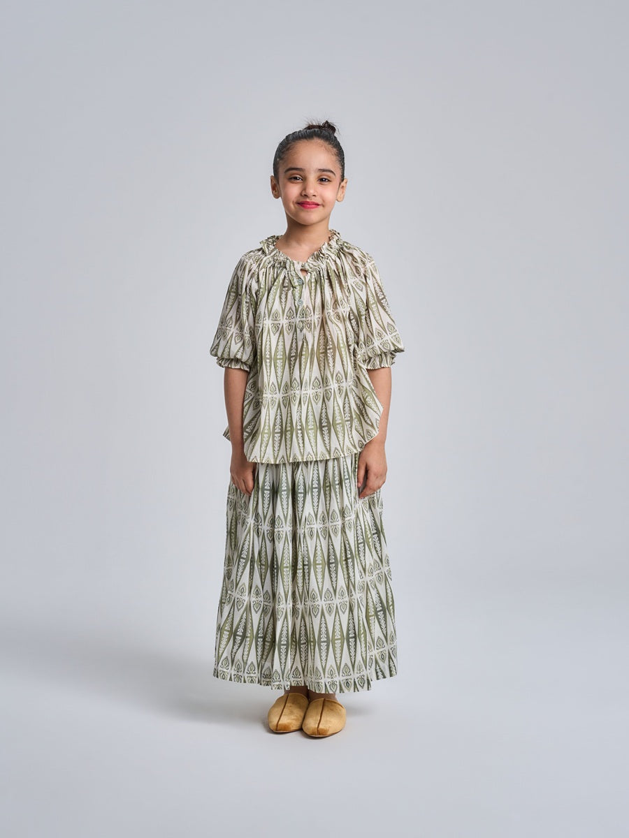 Kids 5- long sleeves +skirt 14C
