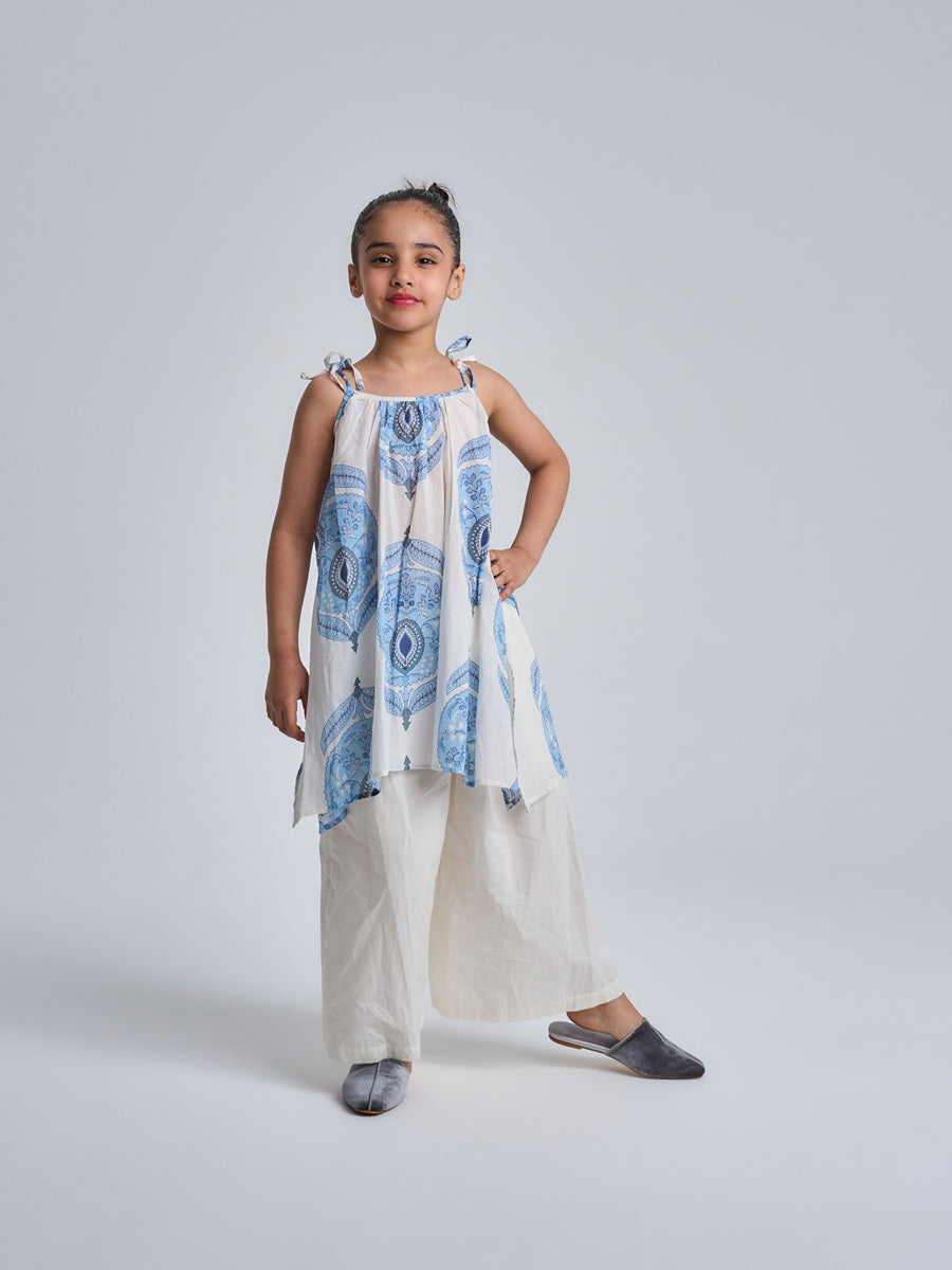 Kids 11- sleeveless +loose pants15B