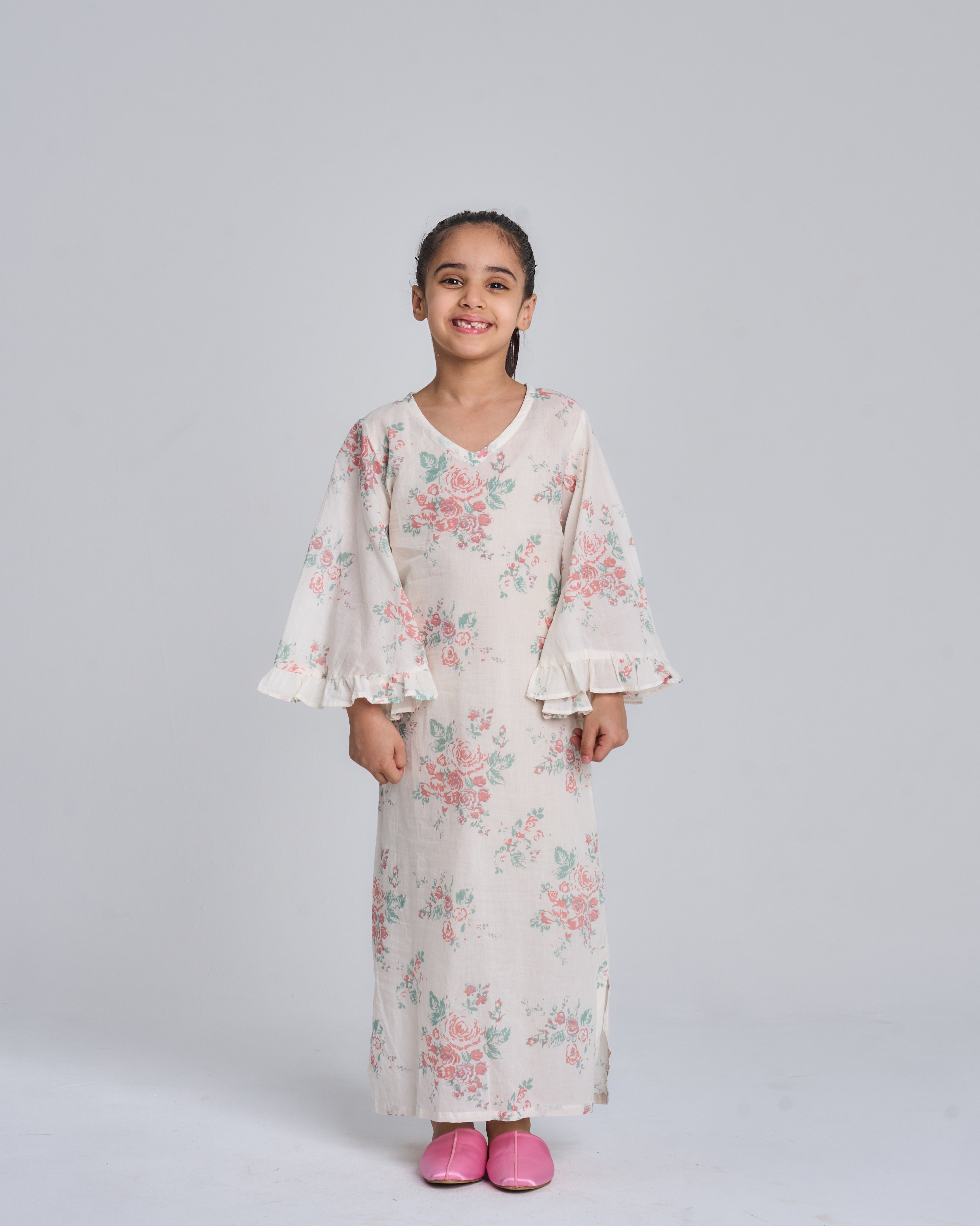 Kids 5 Wide Ruffles 12A SAHARA