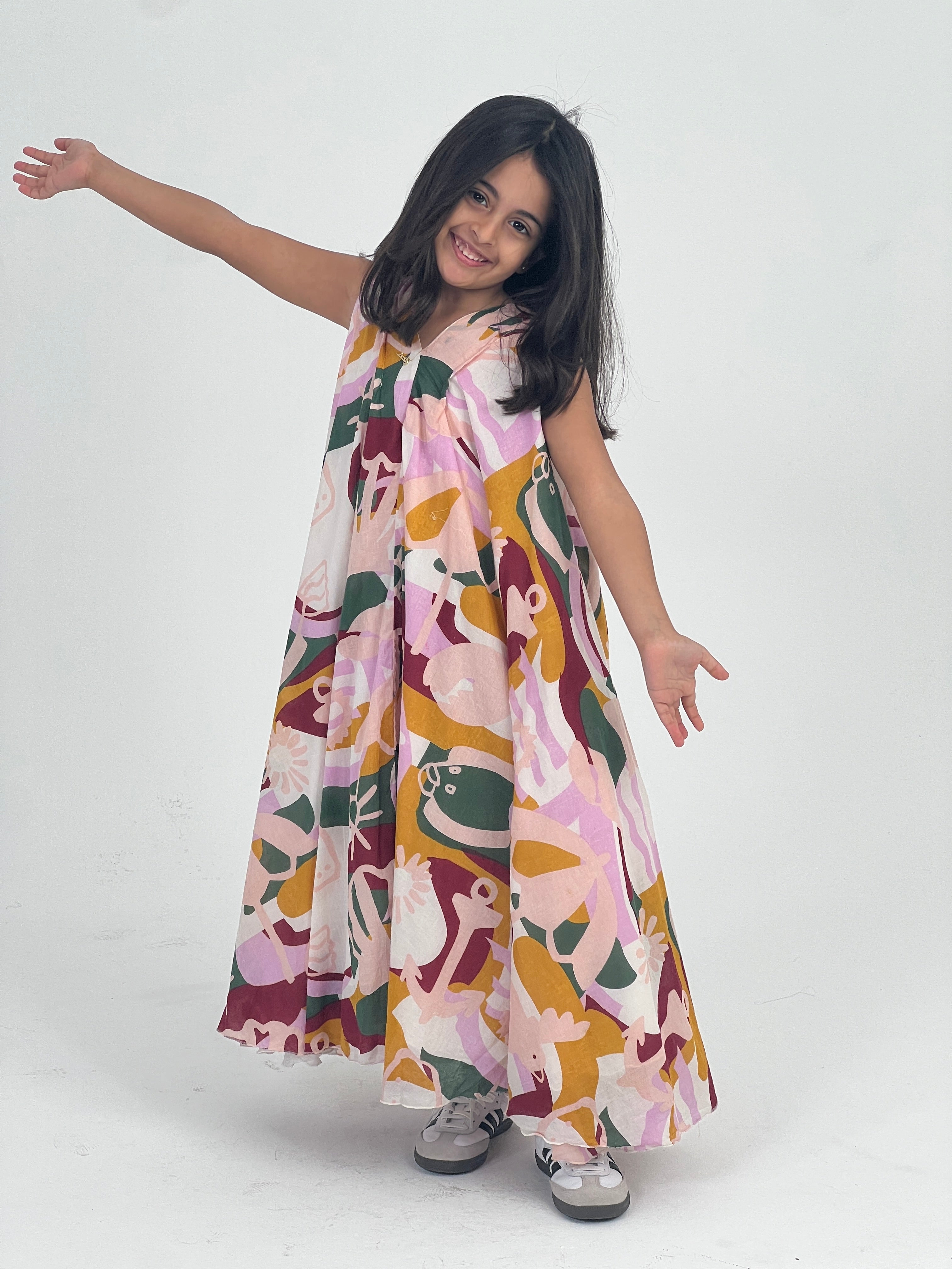 Kids 1 Vneck 17B SAHARA