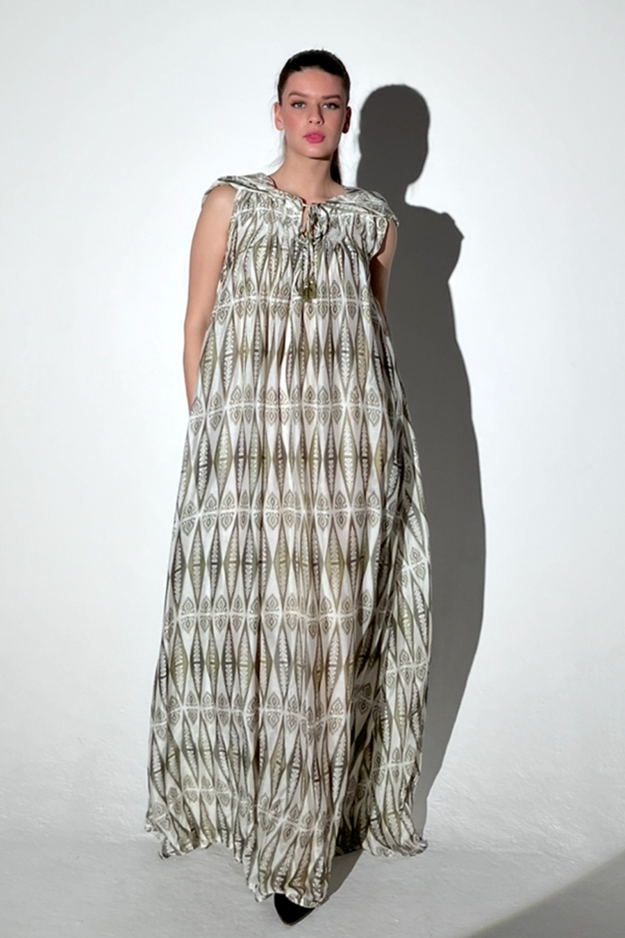 23- hoodie sleeveless 14 C