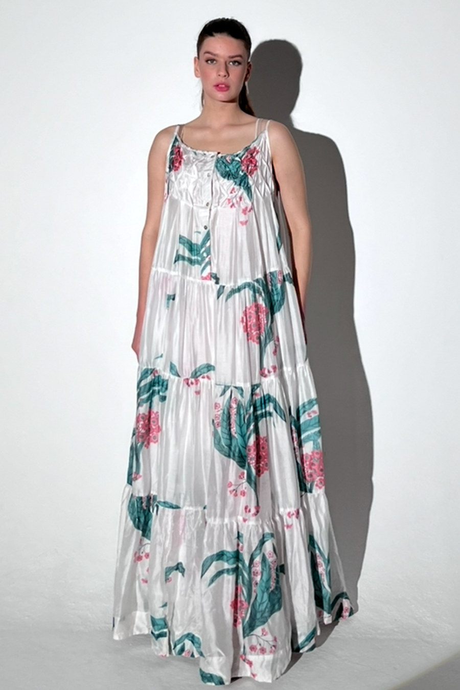 Silk tier without bisht pink orchids