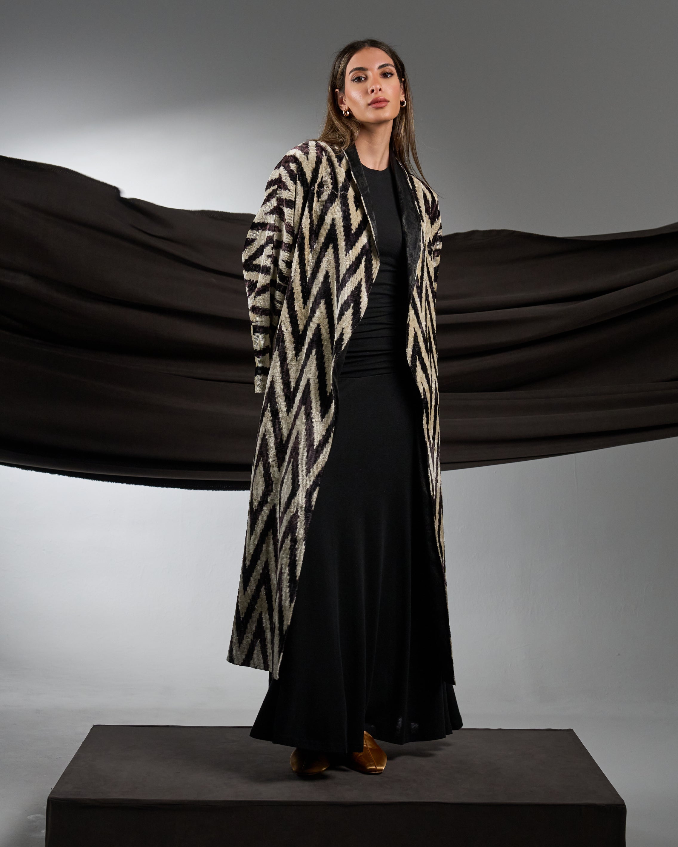 SILK VELVET BISHT