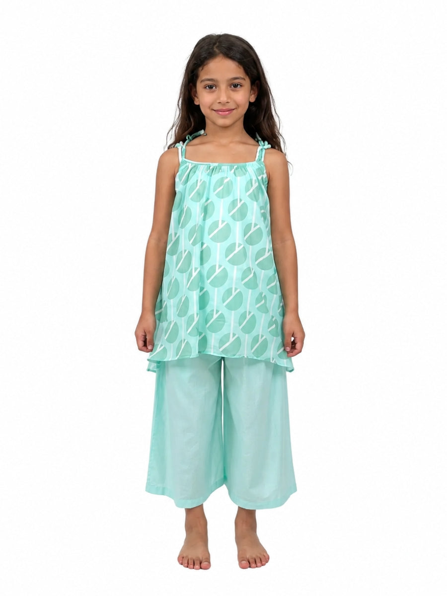 Kids 11- sleeveless +loose pants3B