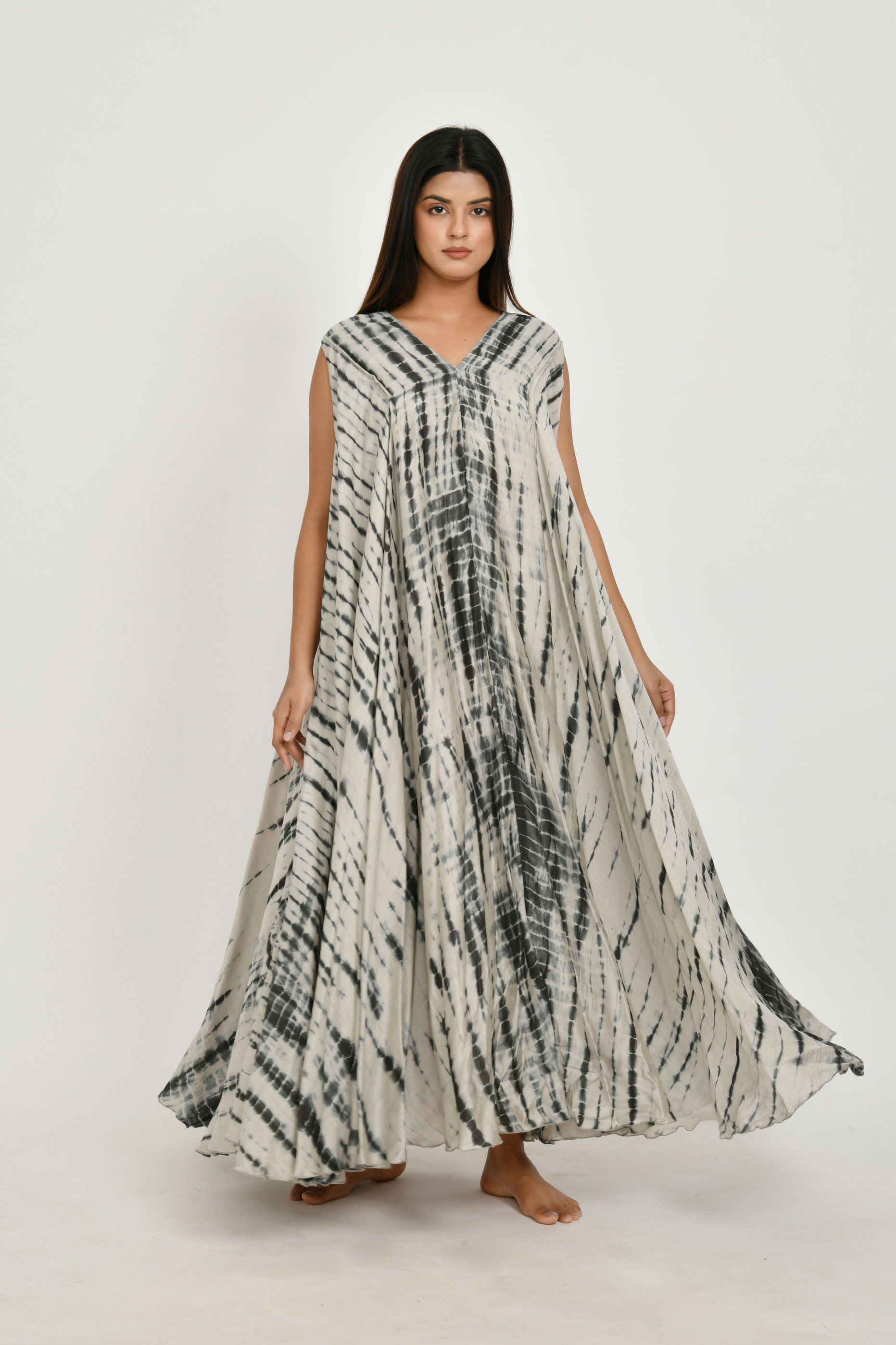 2 Vneck sleeveless 16C