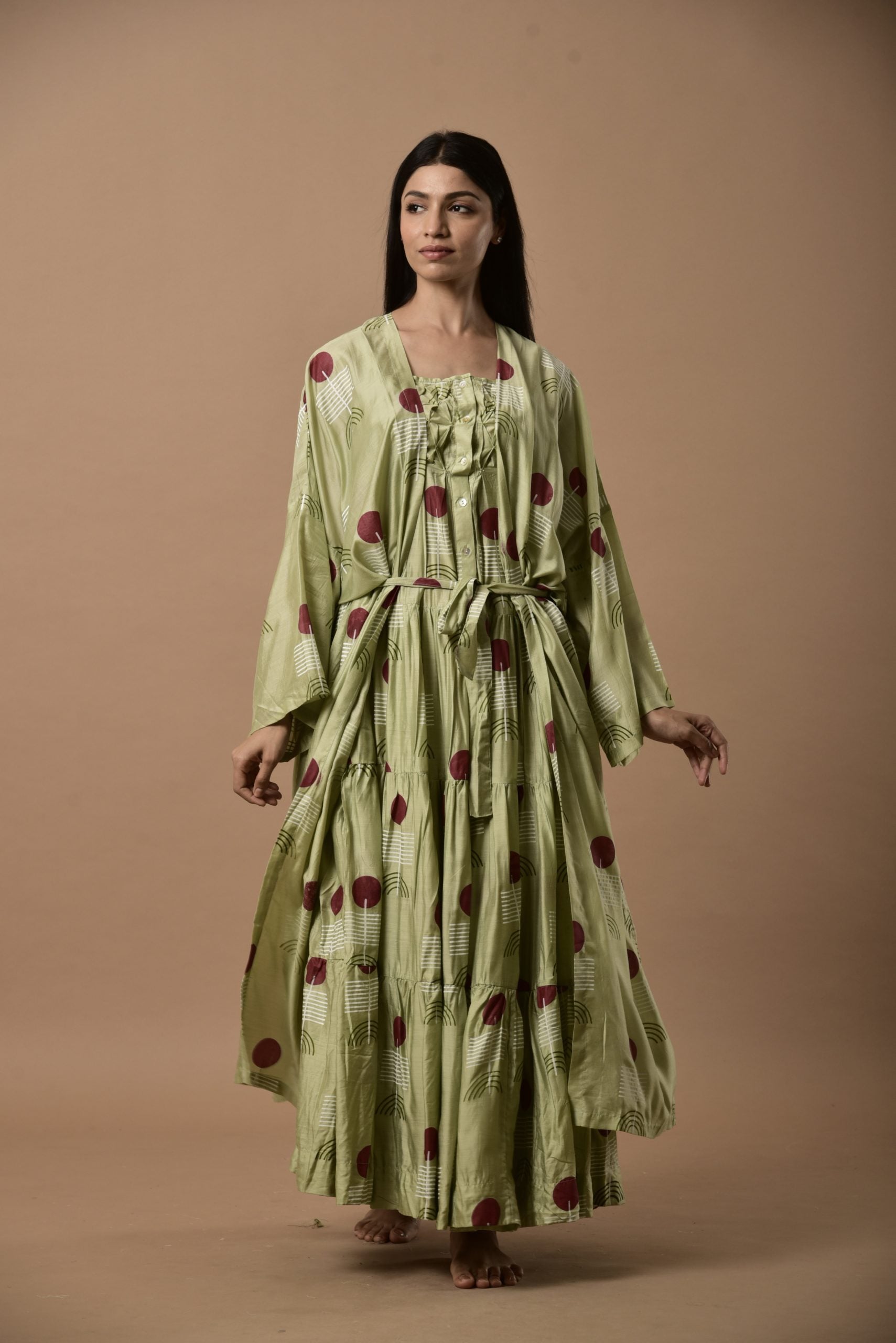 Silk Tier With Bisht Red Trendy Shape