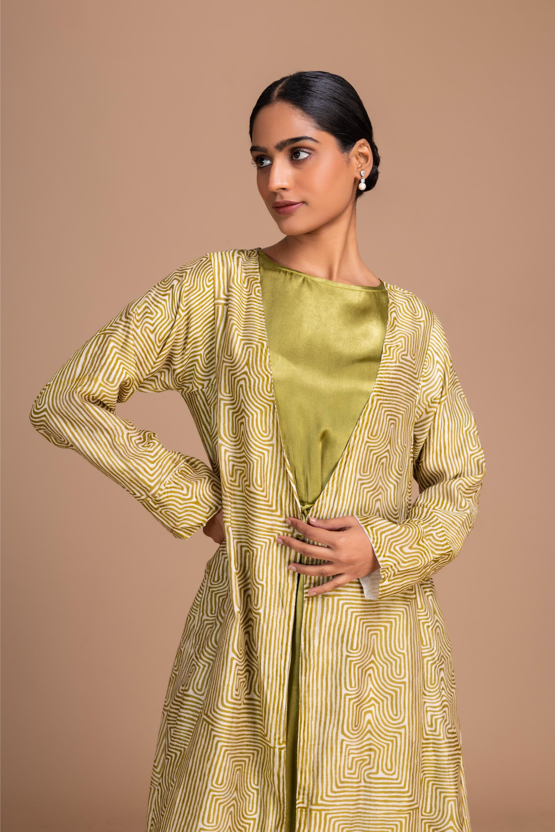 14 BISHT SET 25C PERSIAN
