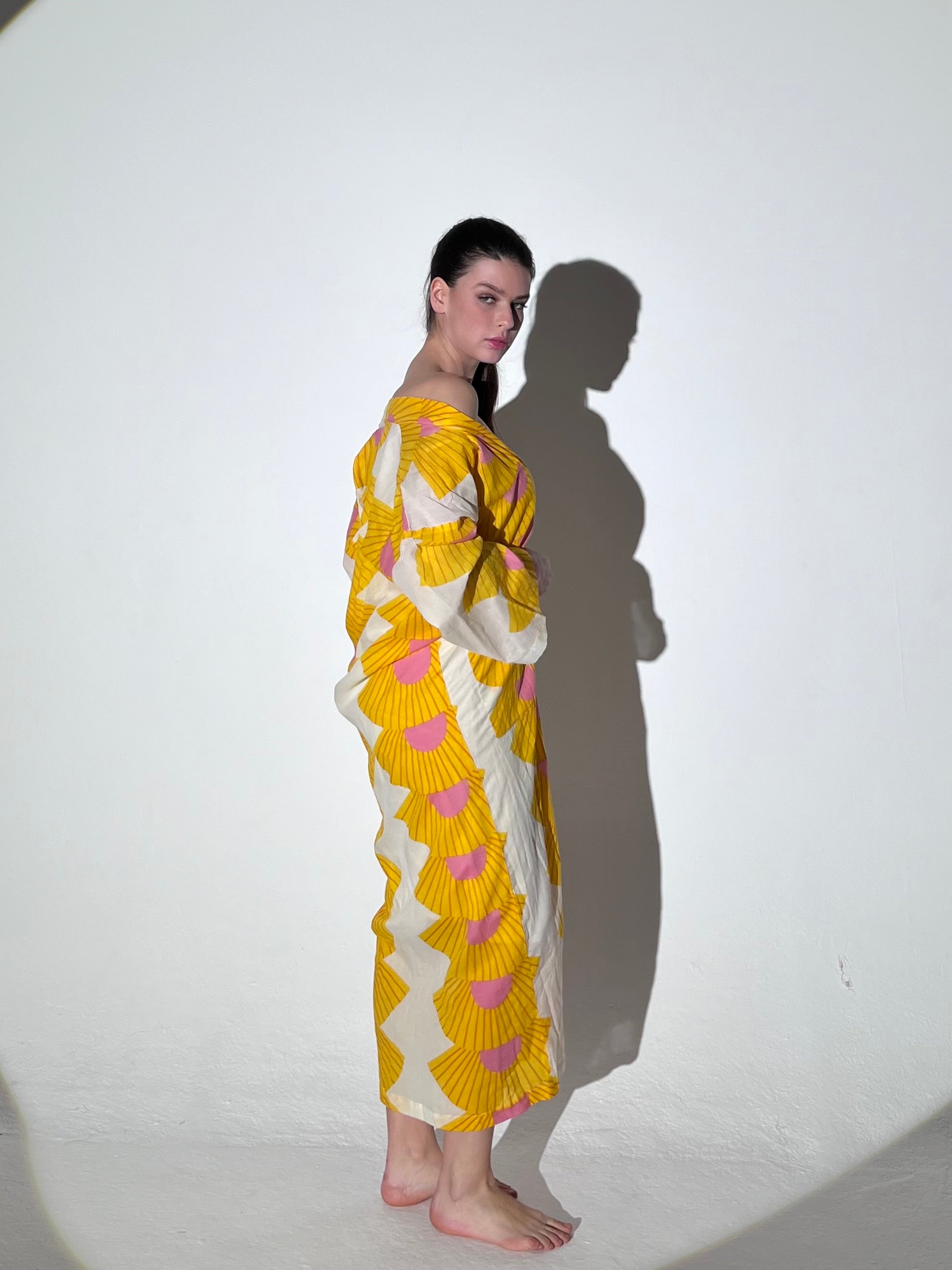 Bisht Yellow Fan بشت مروحة صفرة