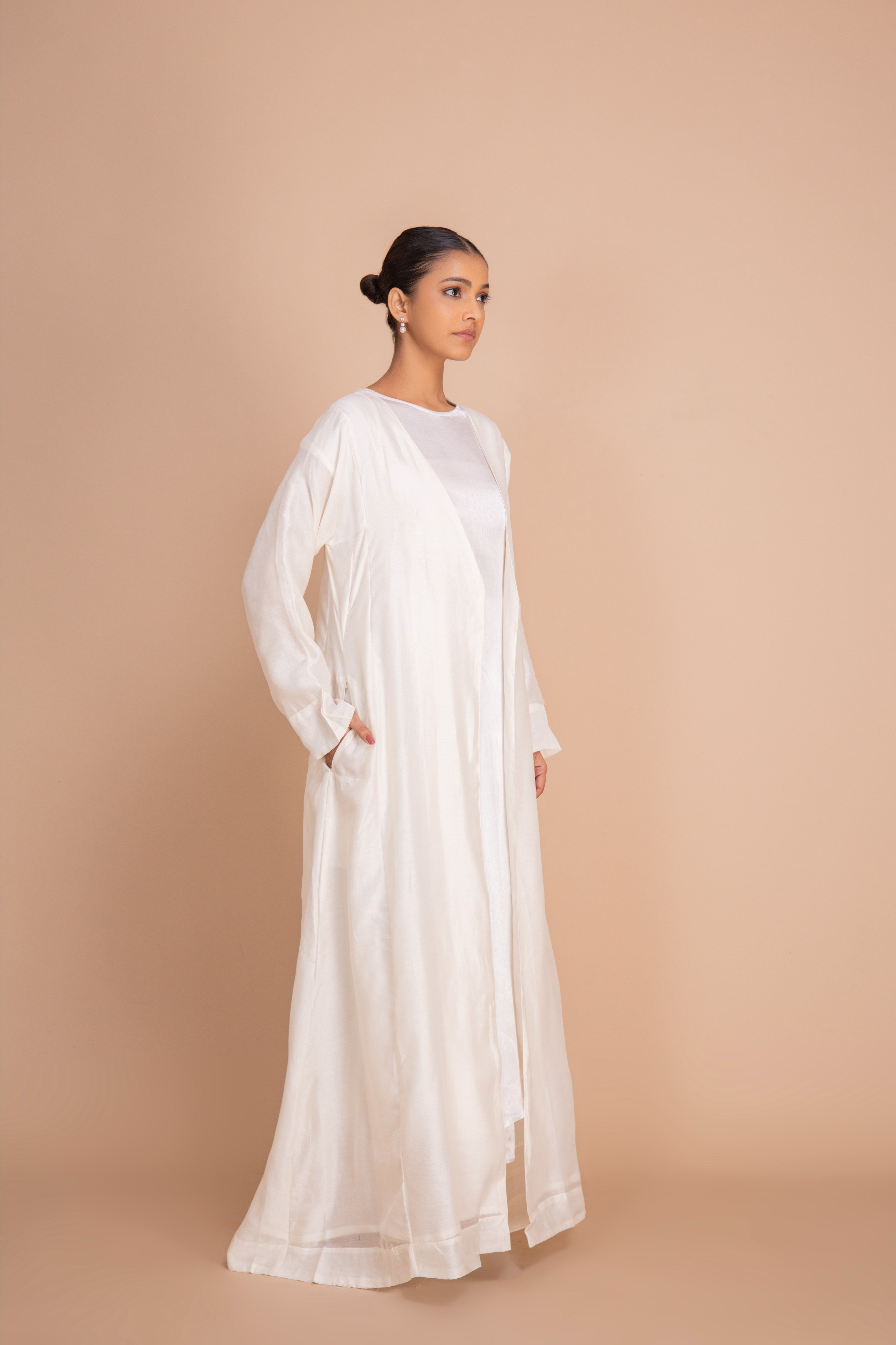 14 BISHT SET WHITE PERSIAN