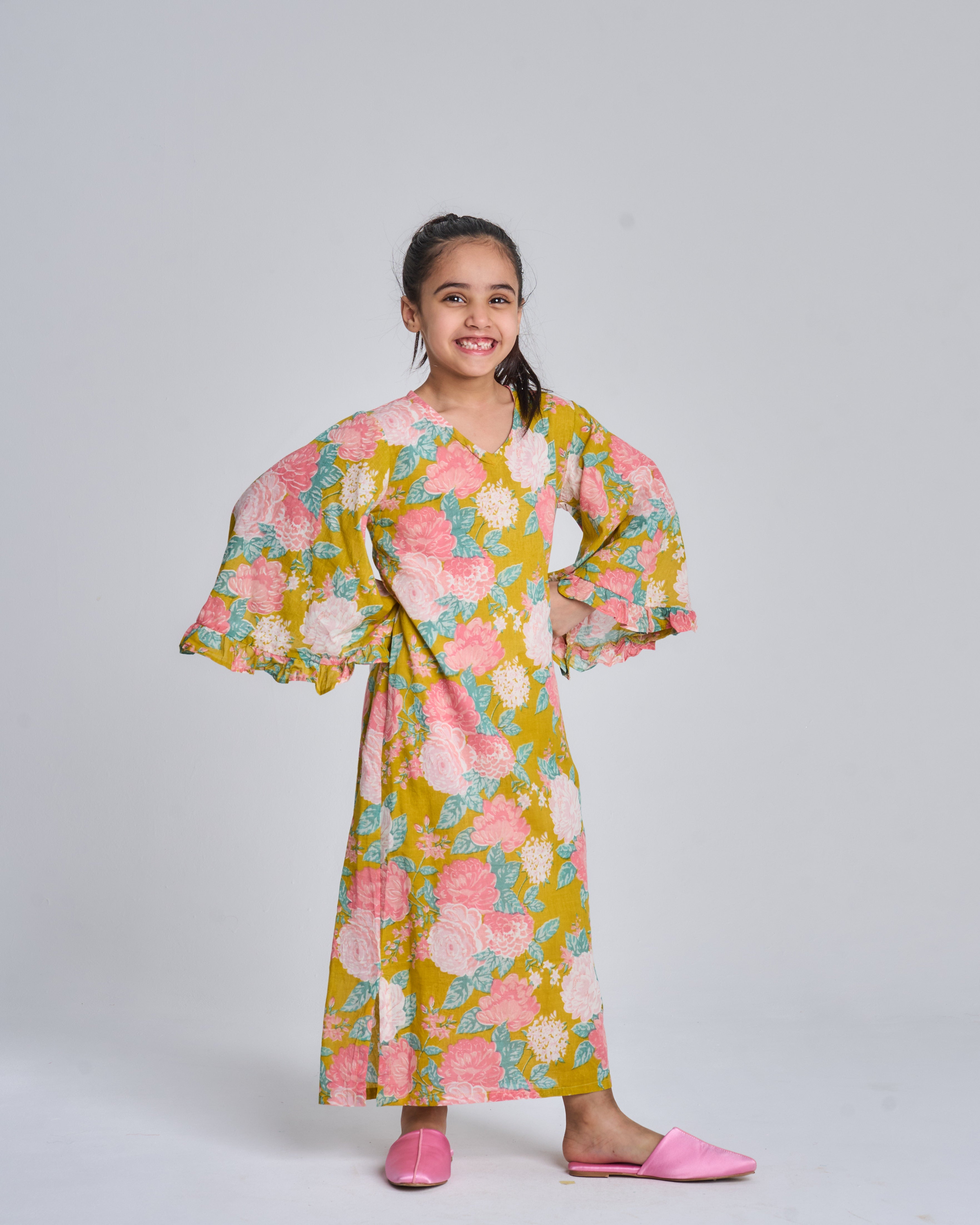 Kids 5 Wide Ruffles 1D SAHARA