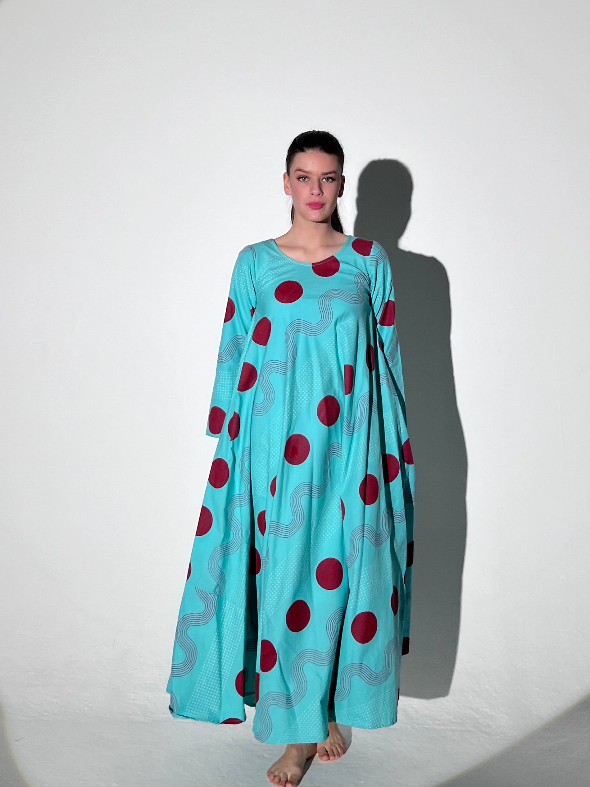 Tent dress with sleeves green dots and wave