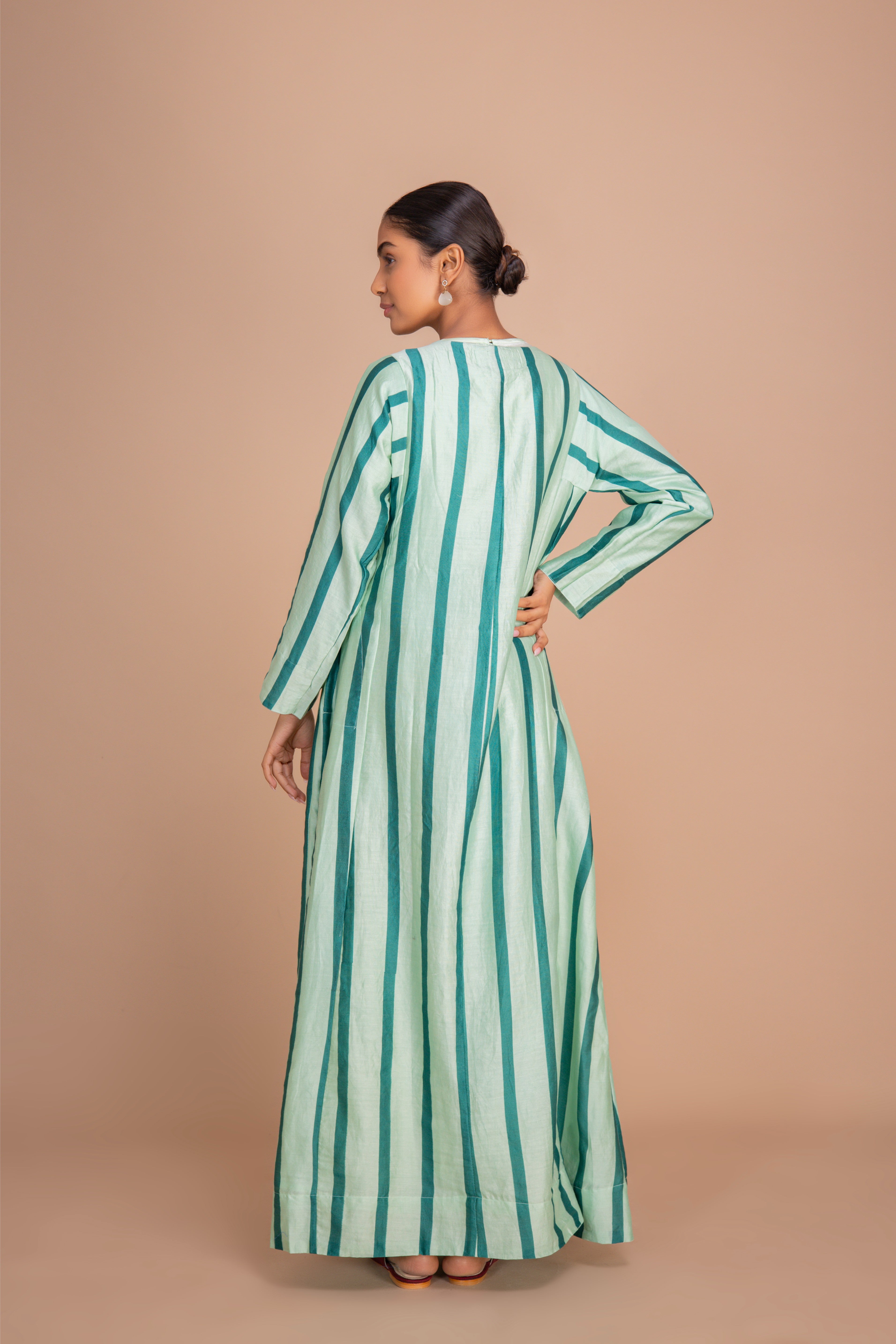 14 BISHT SET SPRAY WITH PLAIN INNER  PERSIAN