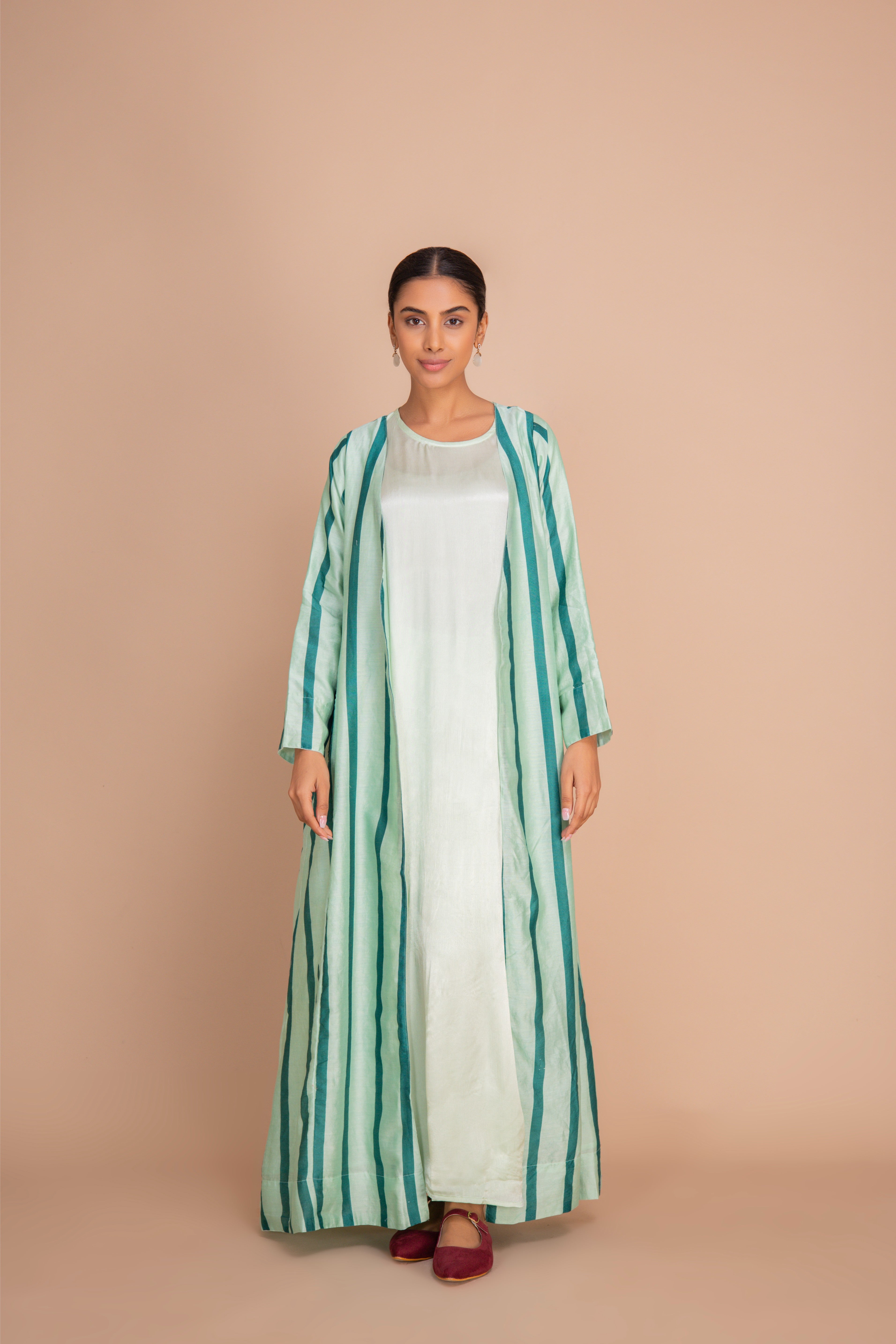 14 BISHT SET SPRAY WITH PLAIN INNER  PERSIAN