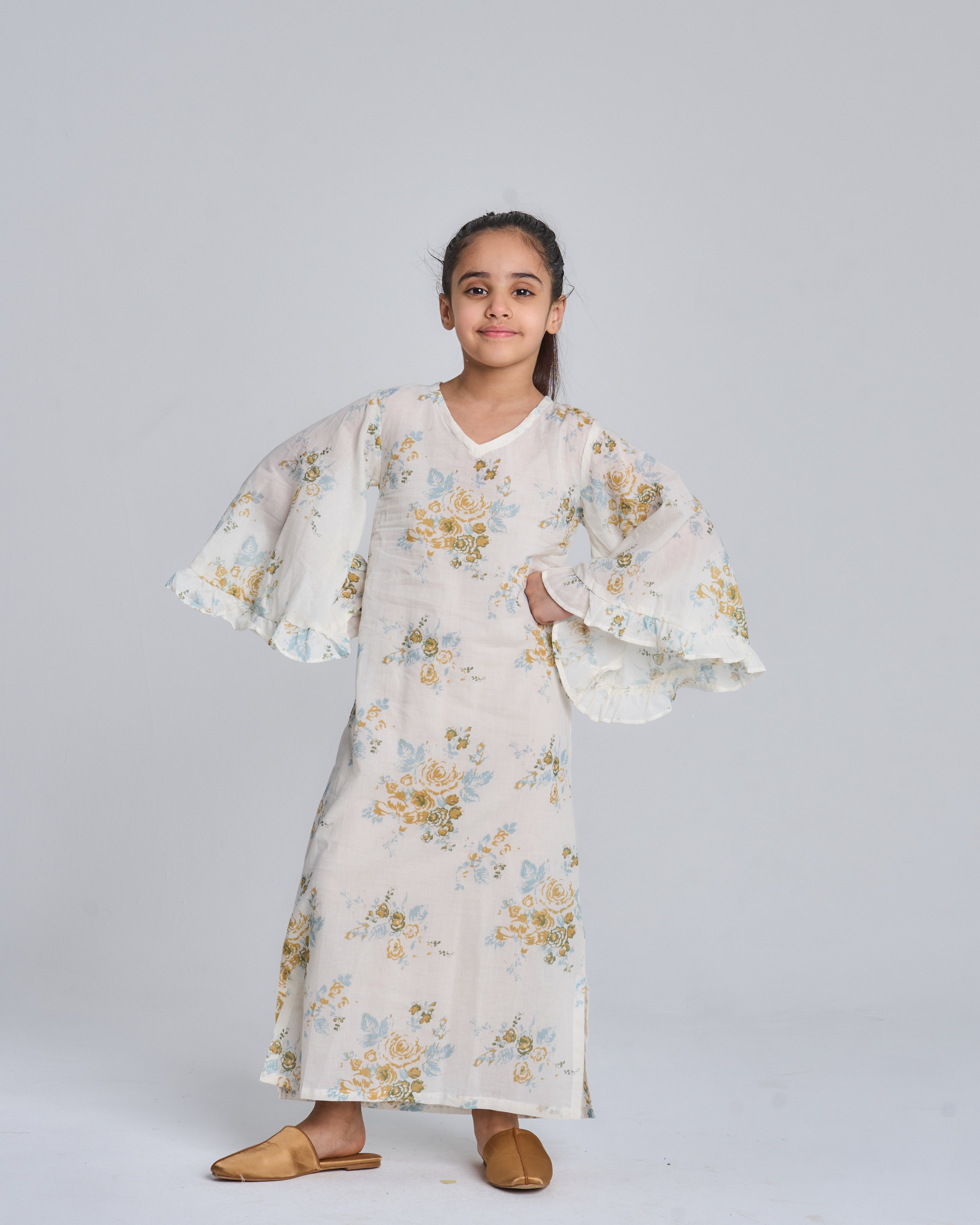 Kids 5 Wide Ruffles 12B SAHARA