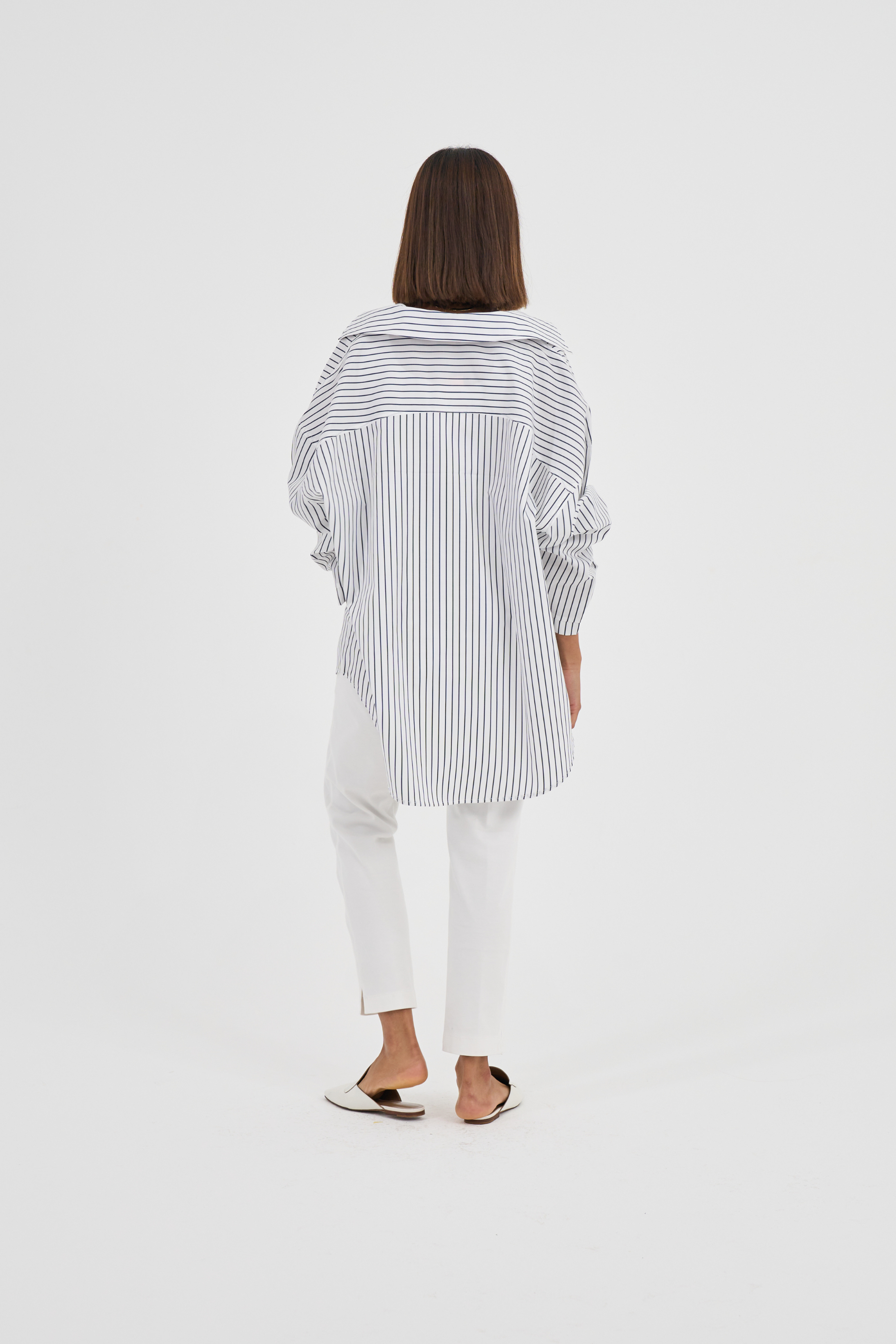 White wide black striped over size shirt