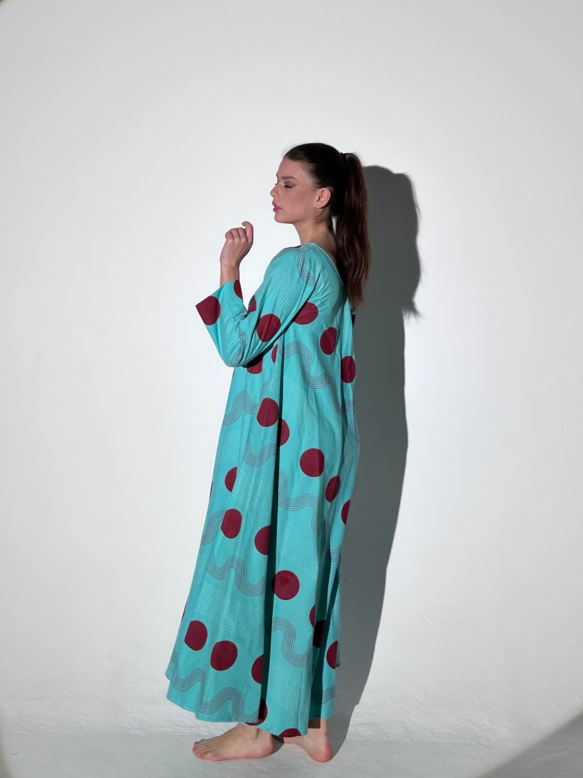 Tent dress with sleeves green dots and wave